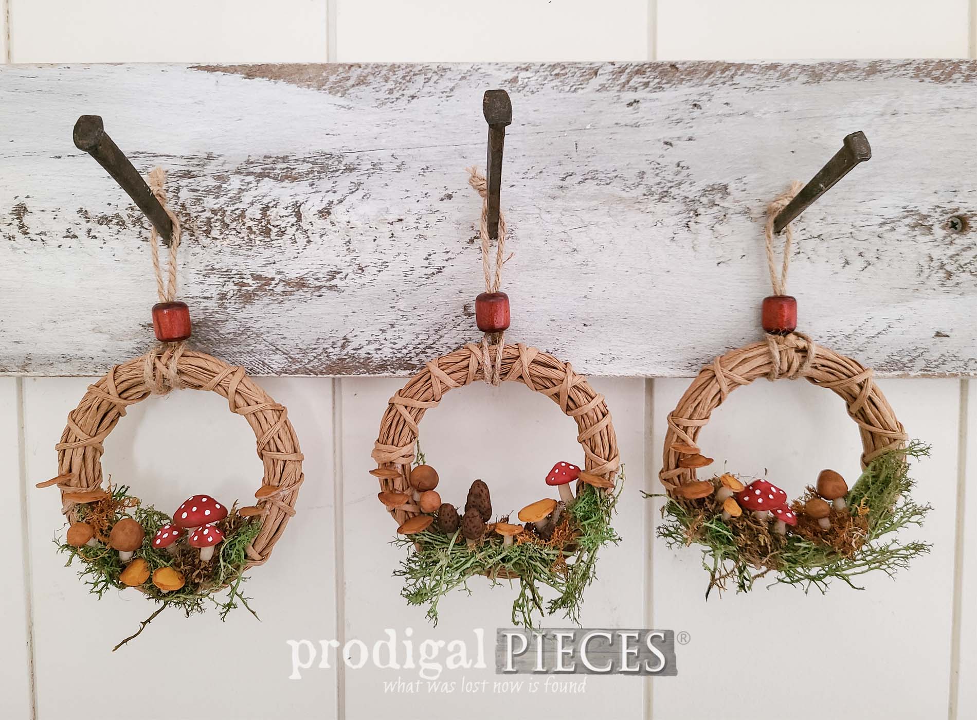 Upcycled Baking Pan Christmas Wreath - Project