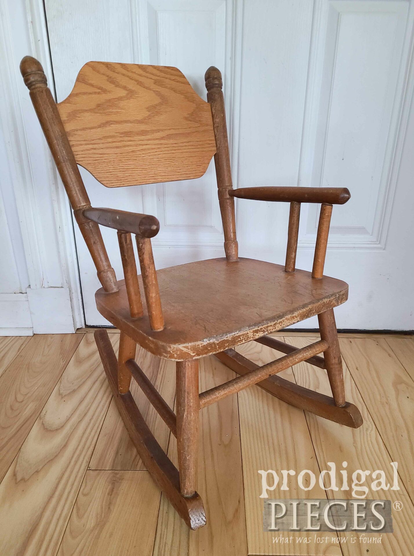 Thrifted Rocking Chair Before Makeover | prodigalpieces.com #prodigalpieces
