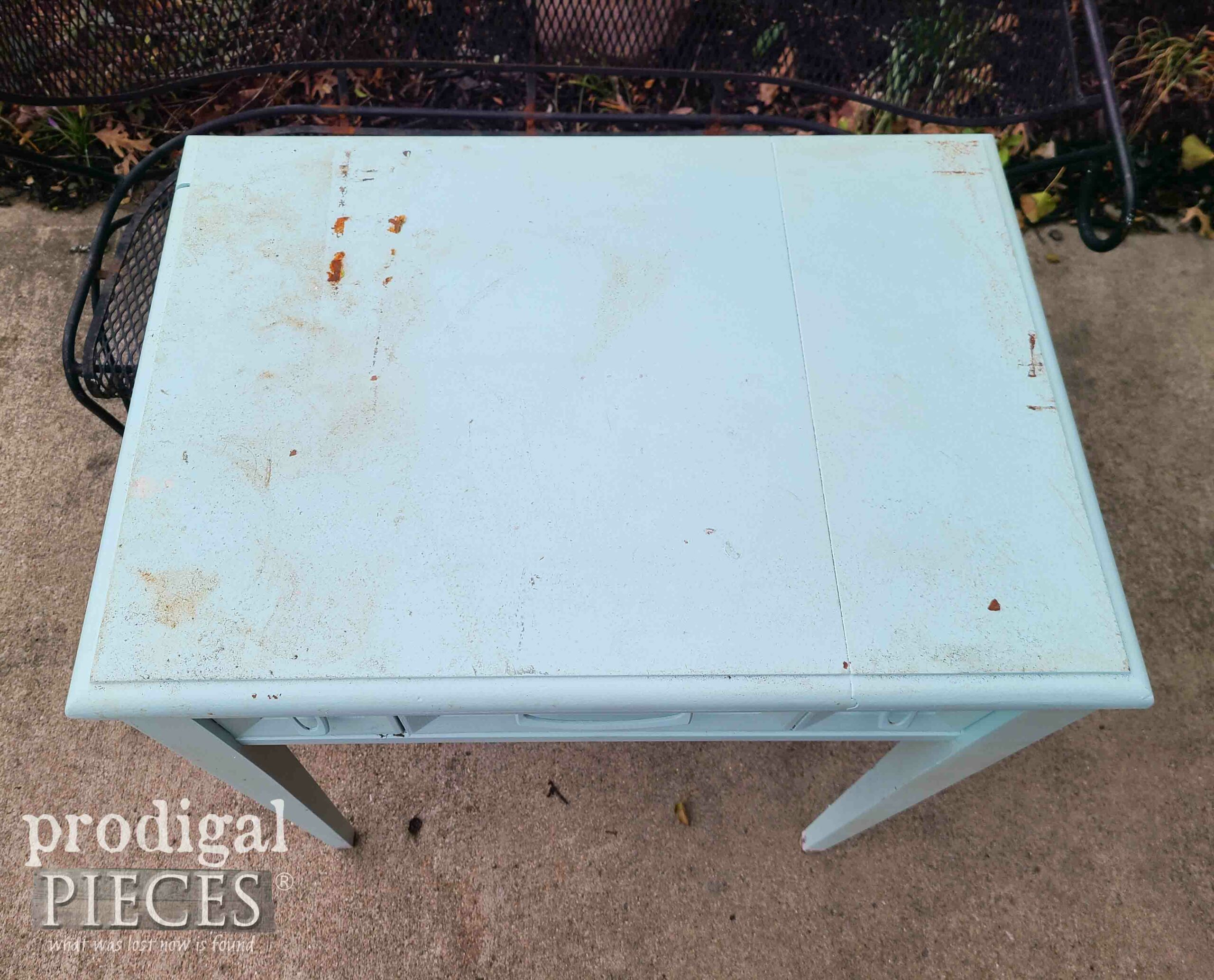 Painted Sewing Tabletop | prodigalpieces.com #prodigalpieces