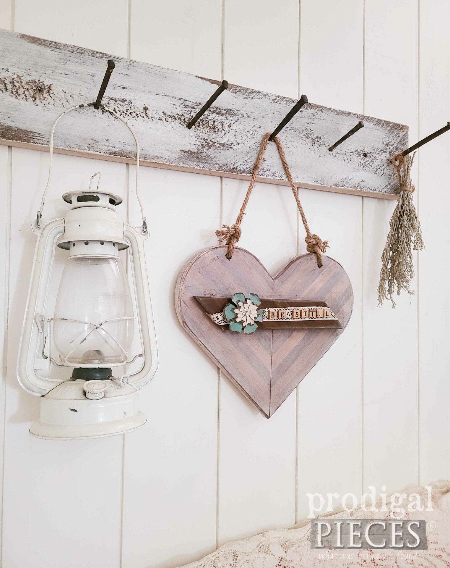 DIY Reclaimed Heart from Upcycled Wooden Trivet by Larissa of Prodigal Pieces | prodigalpieces.com #prodigalpieces #upcycled #homedecor