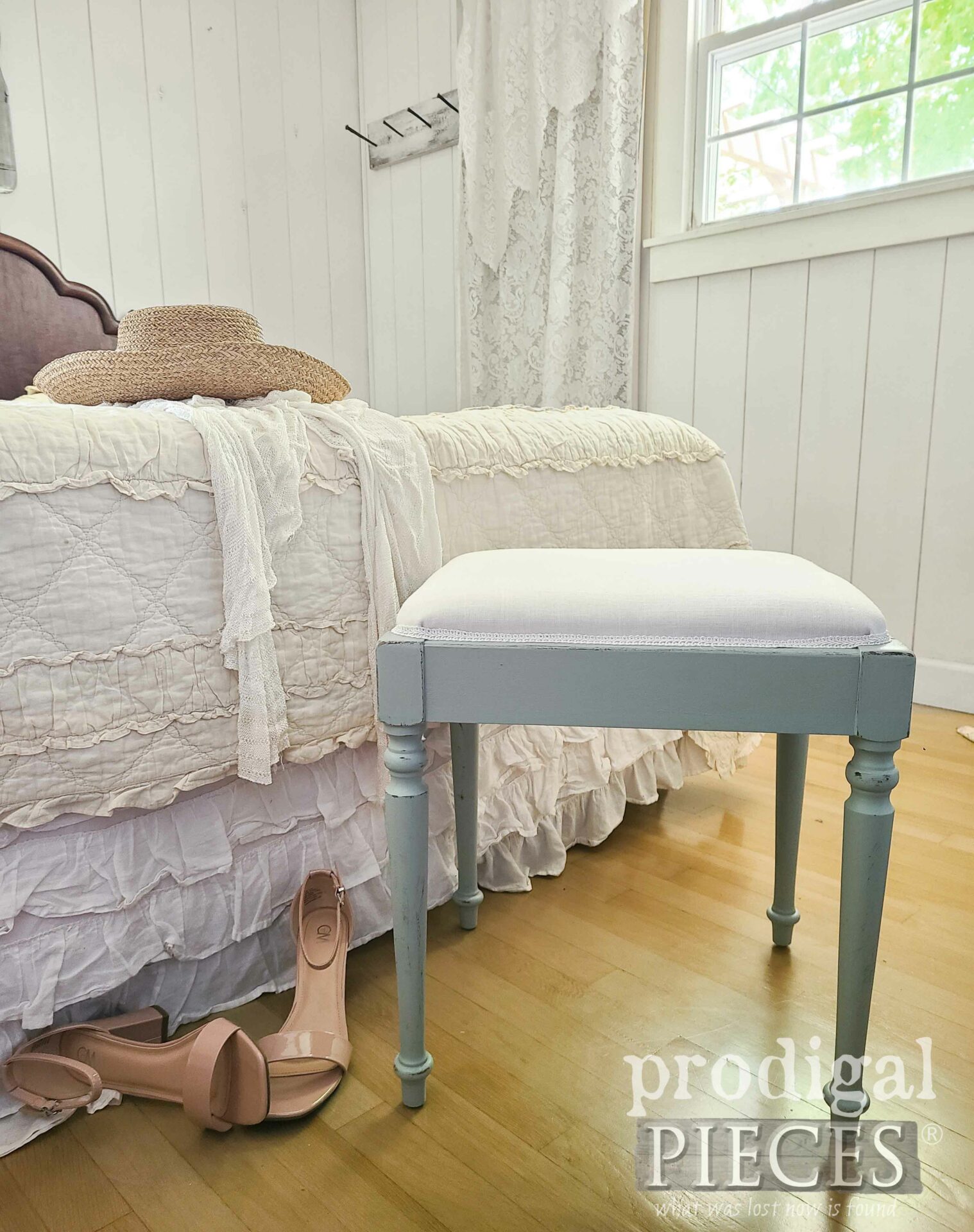 Farmhouse Style Antique Vanity Seat by Larissa of Prodigal Pieces | prodigalpieces.com #prodigalpieces #furniture #diy