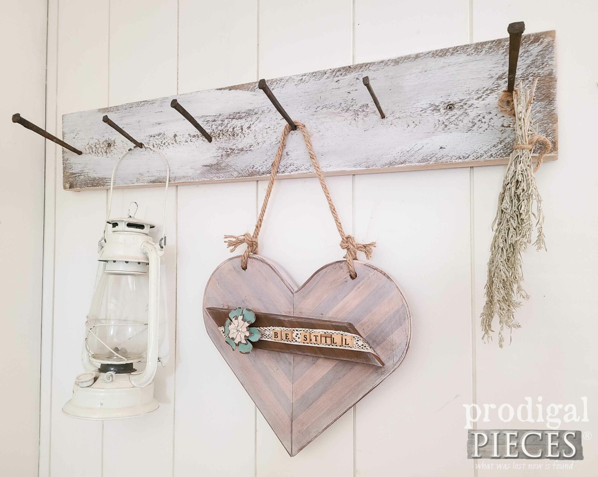 Farmhouse Style Wooden Heart Created from Upcycled Wooden Trivet by Larissa of Prodigal Pieces | prodigalpieces.com #prodigalpieces #repurposed #upcycled