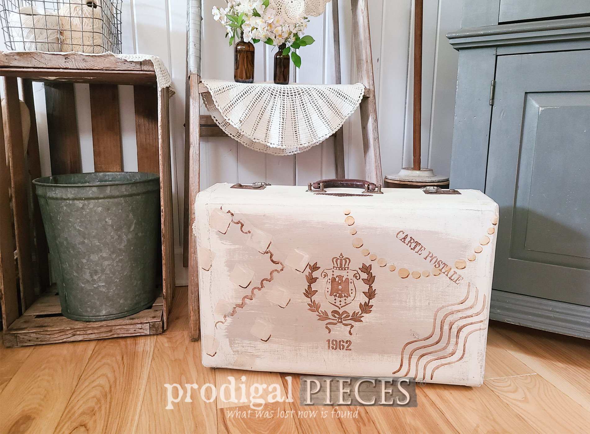 Featured Vintage Luggage Painted DIY Tutorial by Larissa of Prodigal Pieces | prodigalpieces.com #prodigalpieces #vintage #diy #luggage