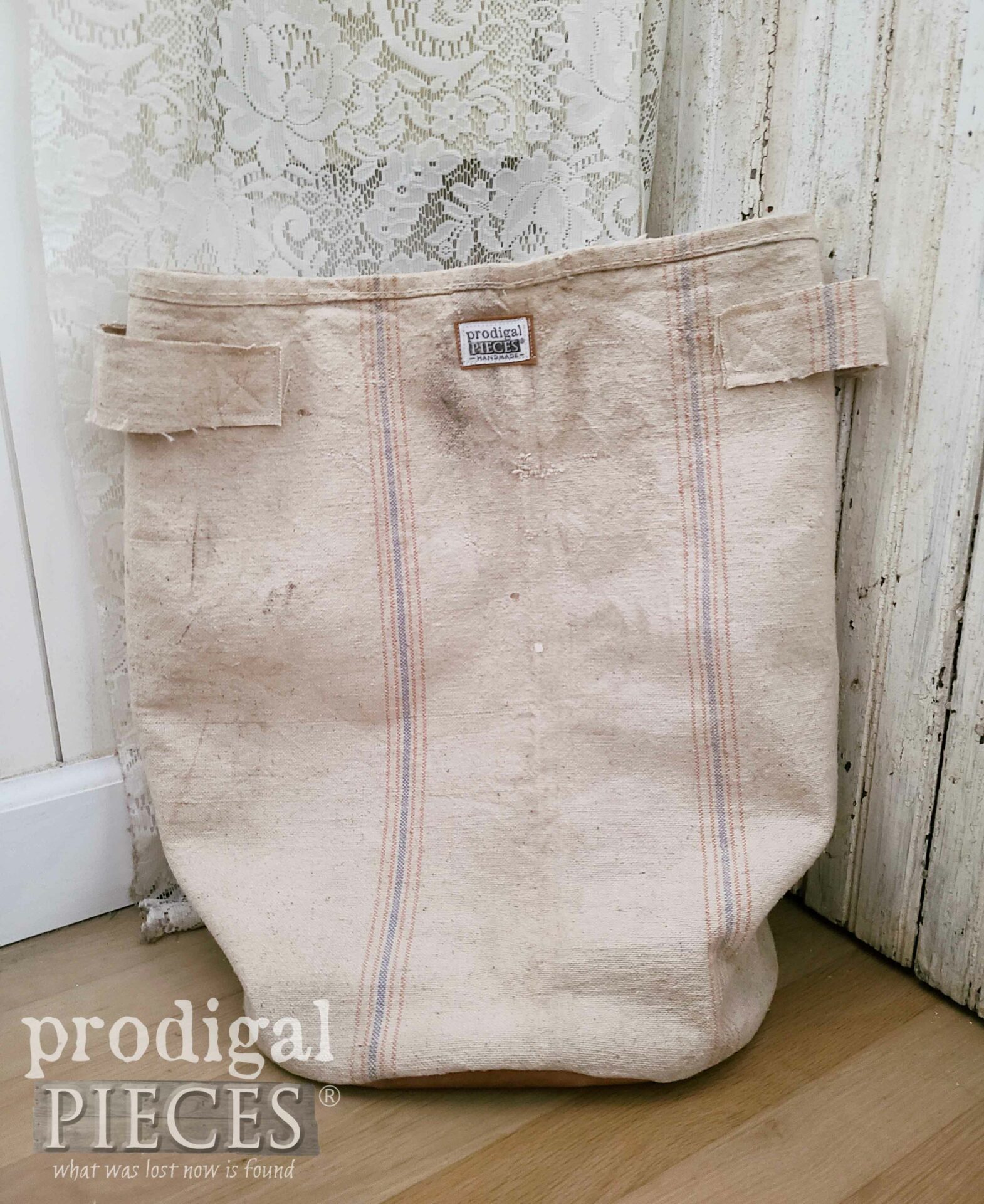 Back View of Refashioned Feed Sack Bucket by Larissa of Prodigal Pieces | prodigalpieces.com #prodigalpieces