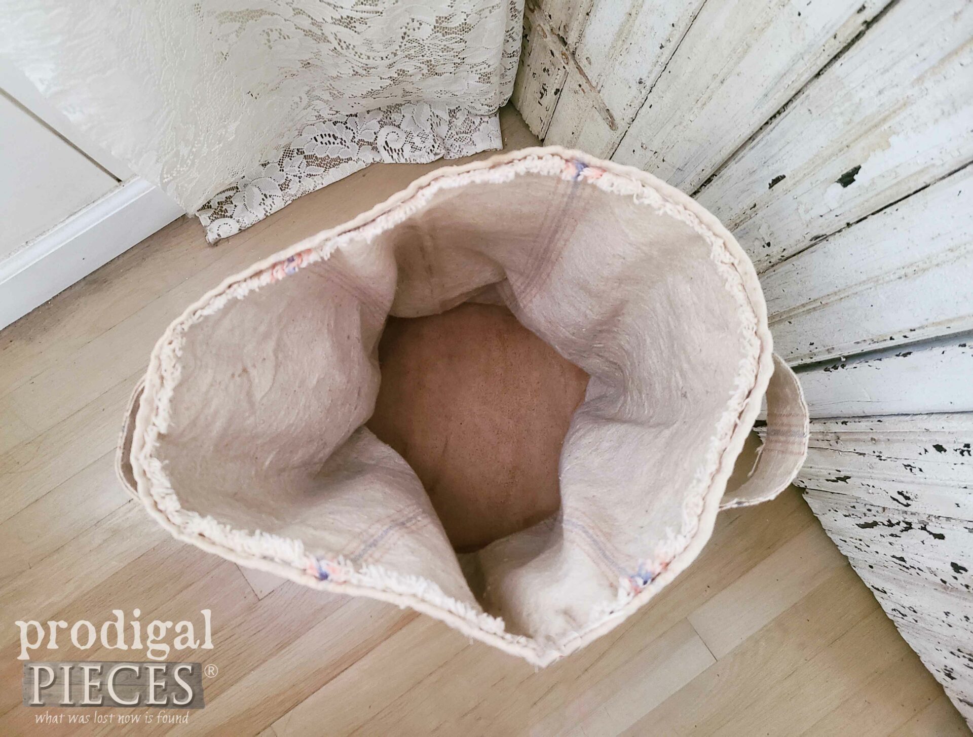 Inside DIY Refashioned Feed Sack Bucket by Larissa of Prodigal Pieces | prodigalpieces.com #prodigalpieces #farmhouse #storage