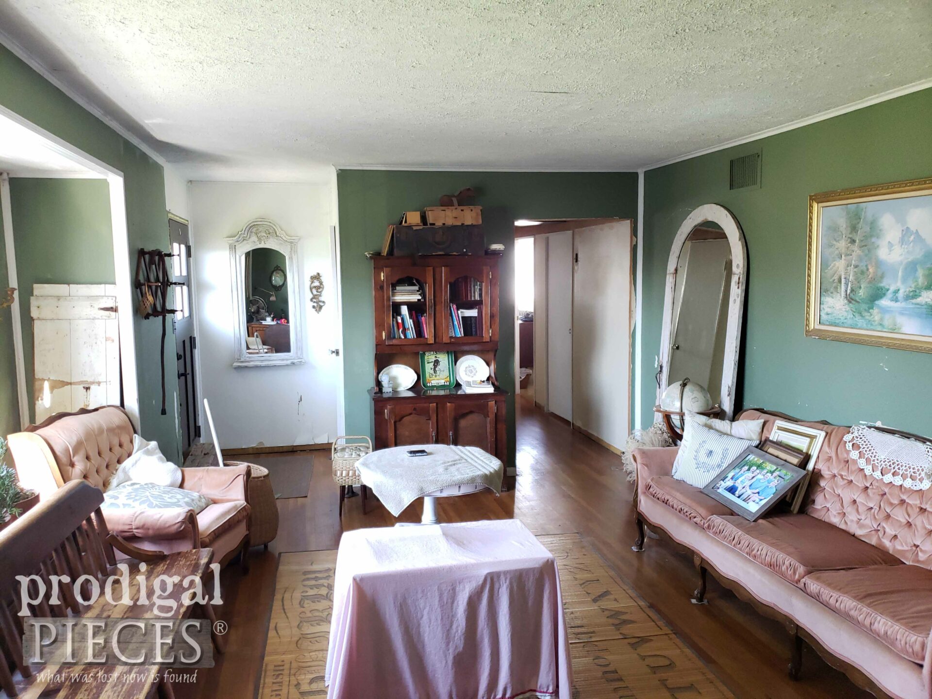 Living Room Before Remodel | prodigalpieces.com #prodigalpieces