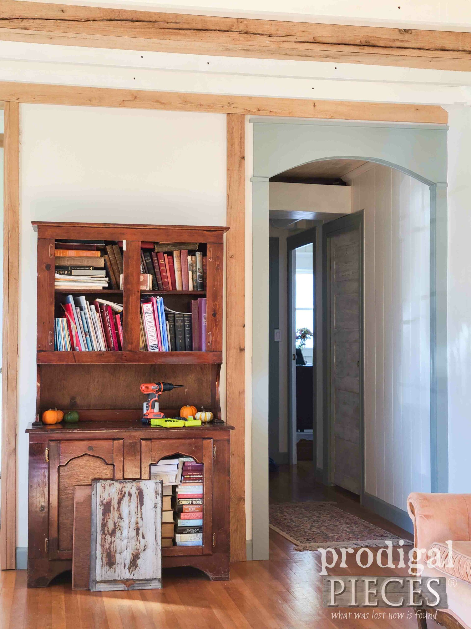 DIY Door Frame Trim | prodigalpieces.com #prodigalpieces