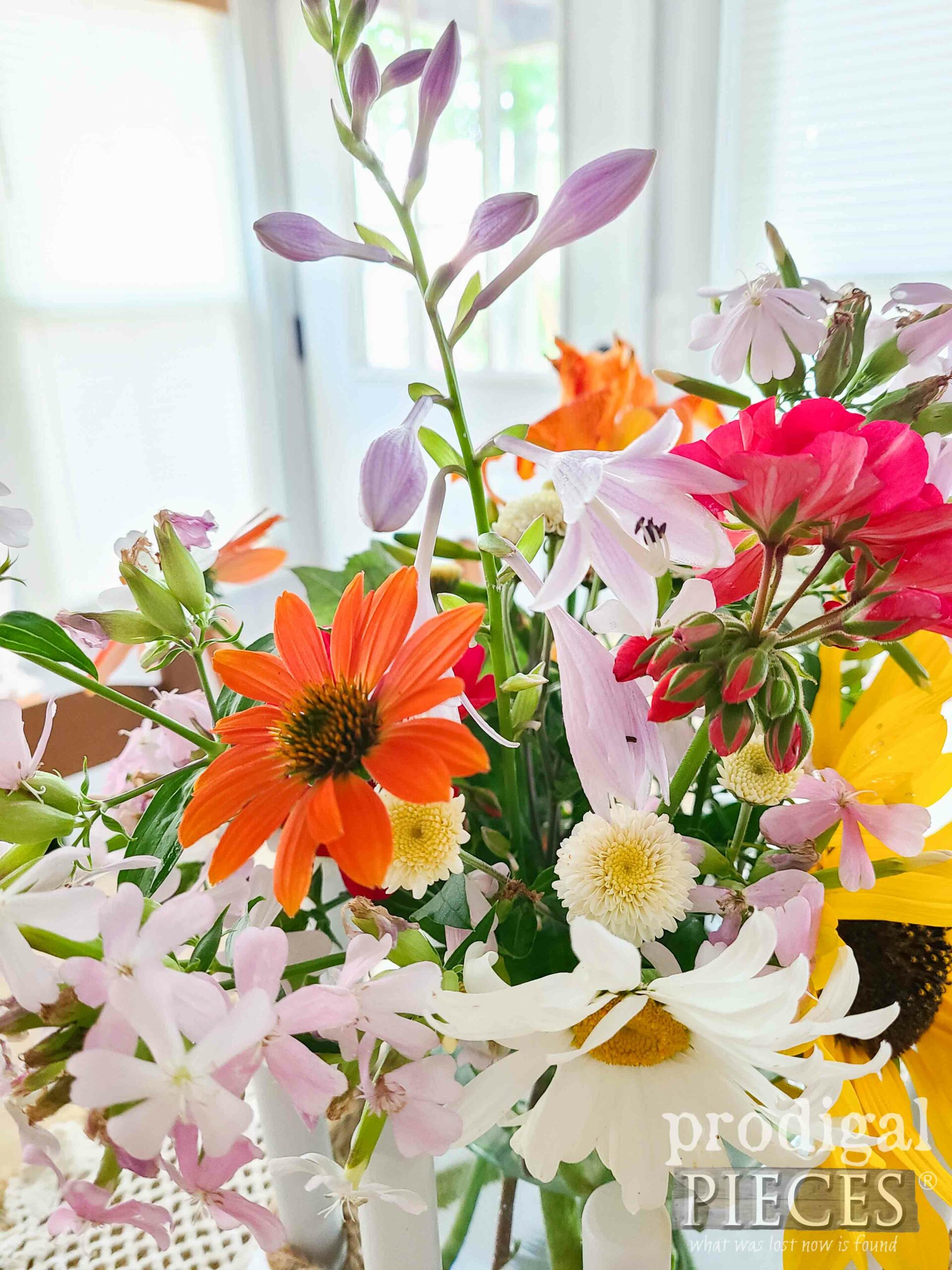 Hand-Picked Flower Bouquet from Larissa of Prodigal Pieces Garden | prodigalpieces.com #prodigalpieces #flowers #garden