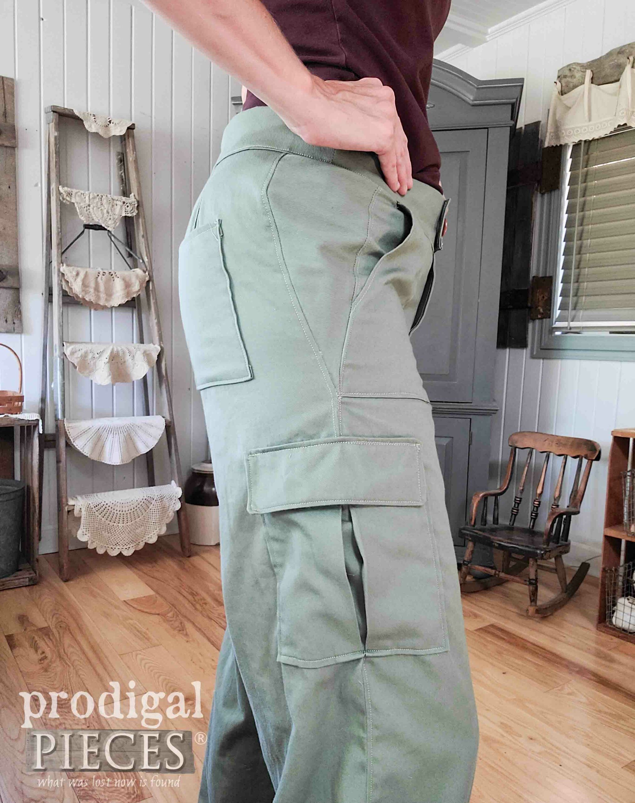 Side Pocket of DIY Cargo Pants Finished by Larissa of Prodigal Pieces | prodigalpieces.com #prodigalpieces