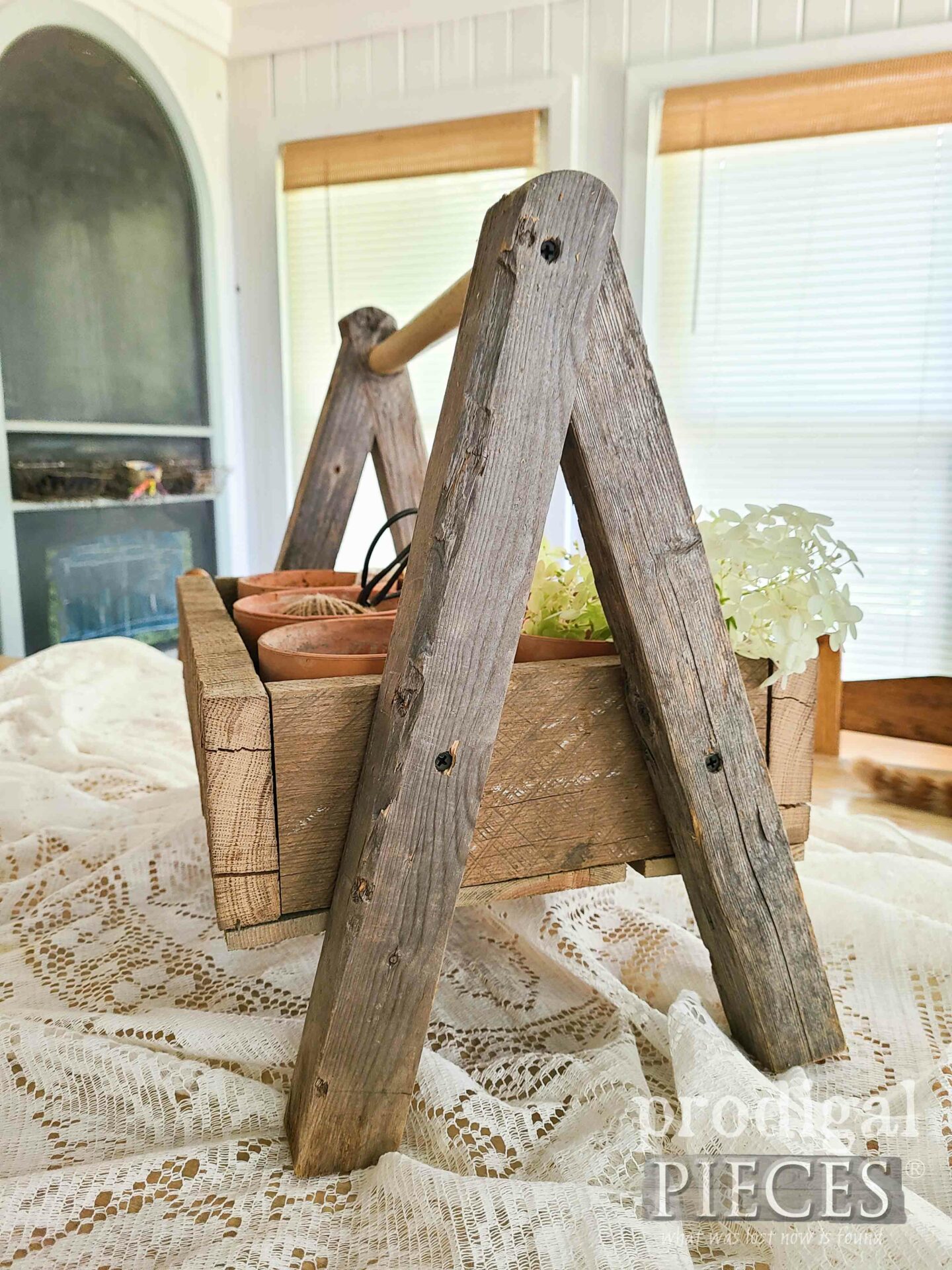 A-Frame DIY Reclaimed Wood Tote by Larissa of Prodigal Pieces | prodigalpieces.com #prodigalpieces