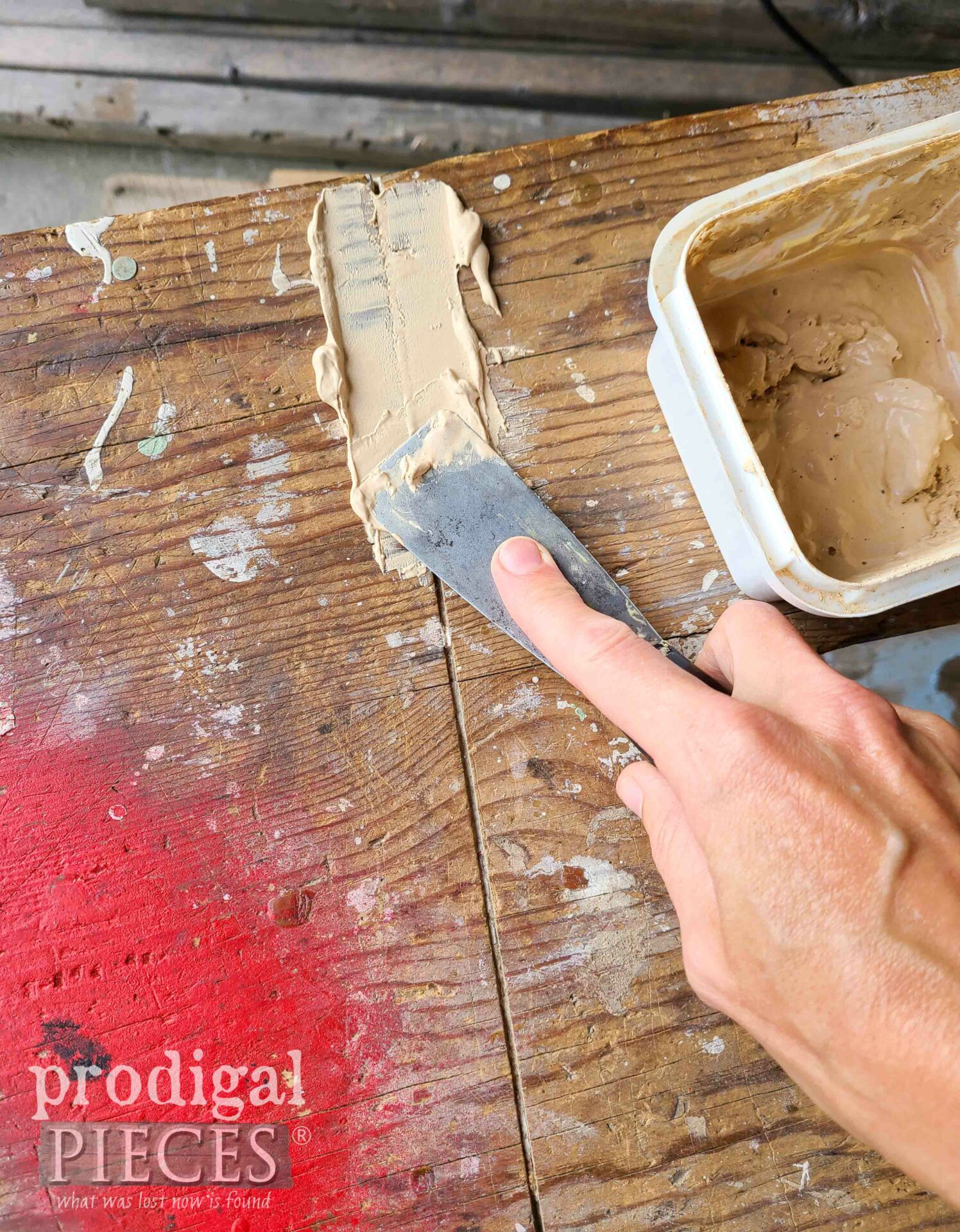 Applying Wood Filler to Rustic Farmhouse Bench Seat | prodigalpieces.com #prodigalpieces