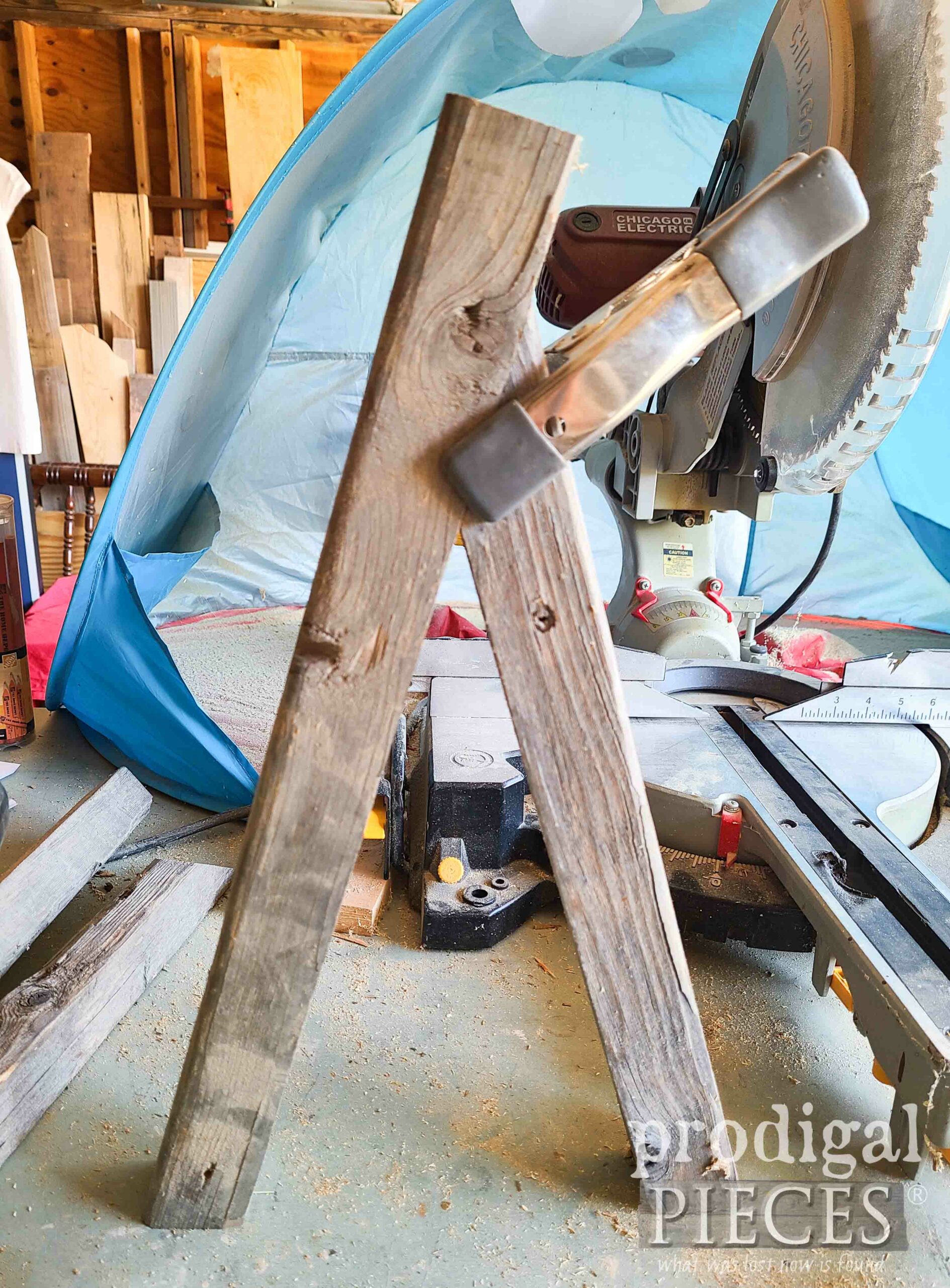 Dry Fit A-Frame for Reclaimed Wood Tote | prodigalpieces.com #prodigalpieces