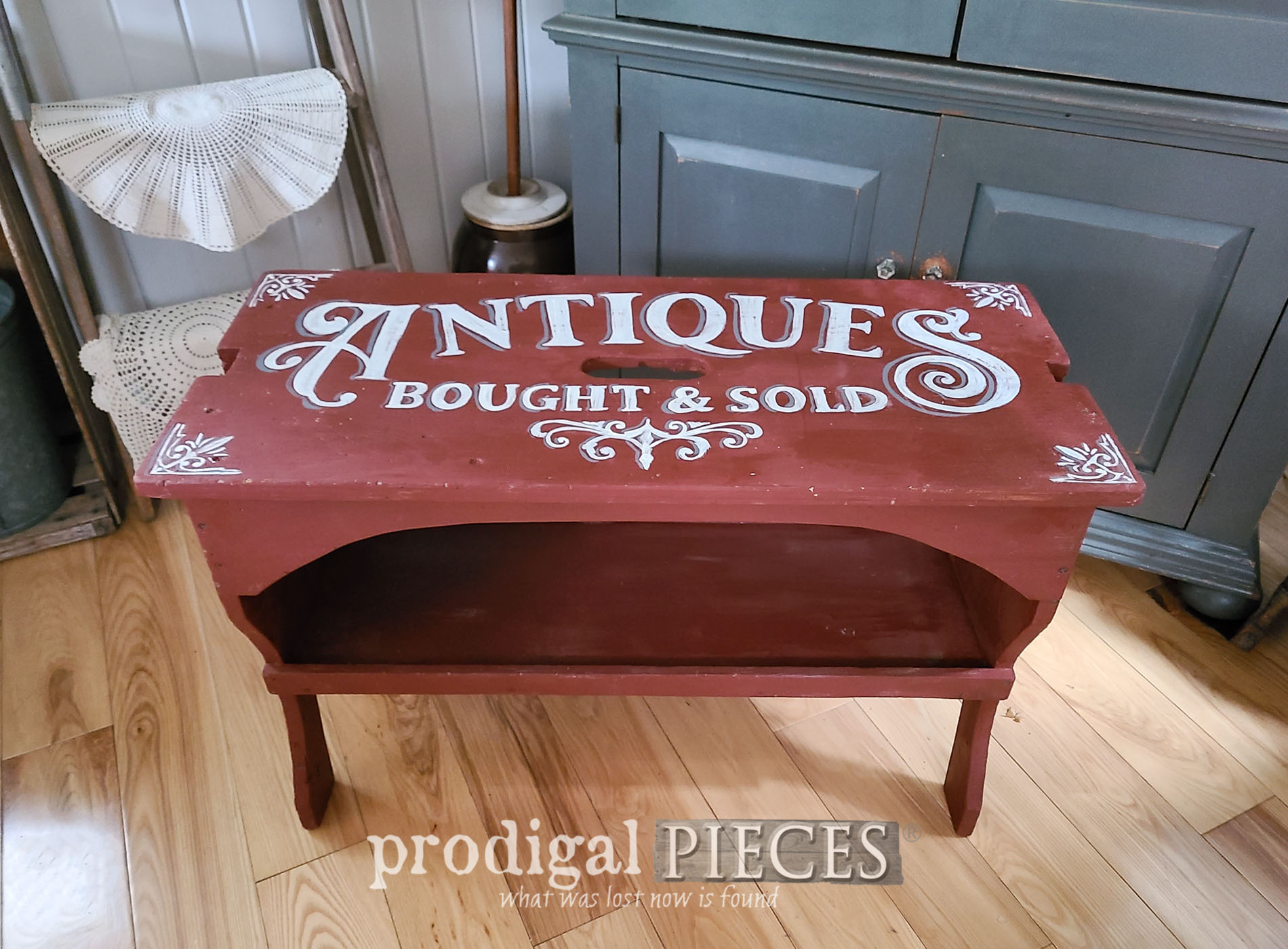 Featured Rustic Farmhouse Bench Makeover by Larissa of Prodigal Pieces | prodigalpieces.com #prodigalpieces