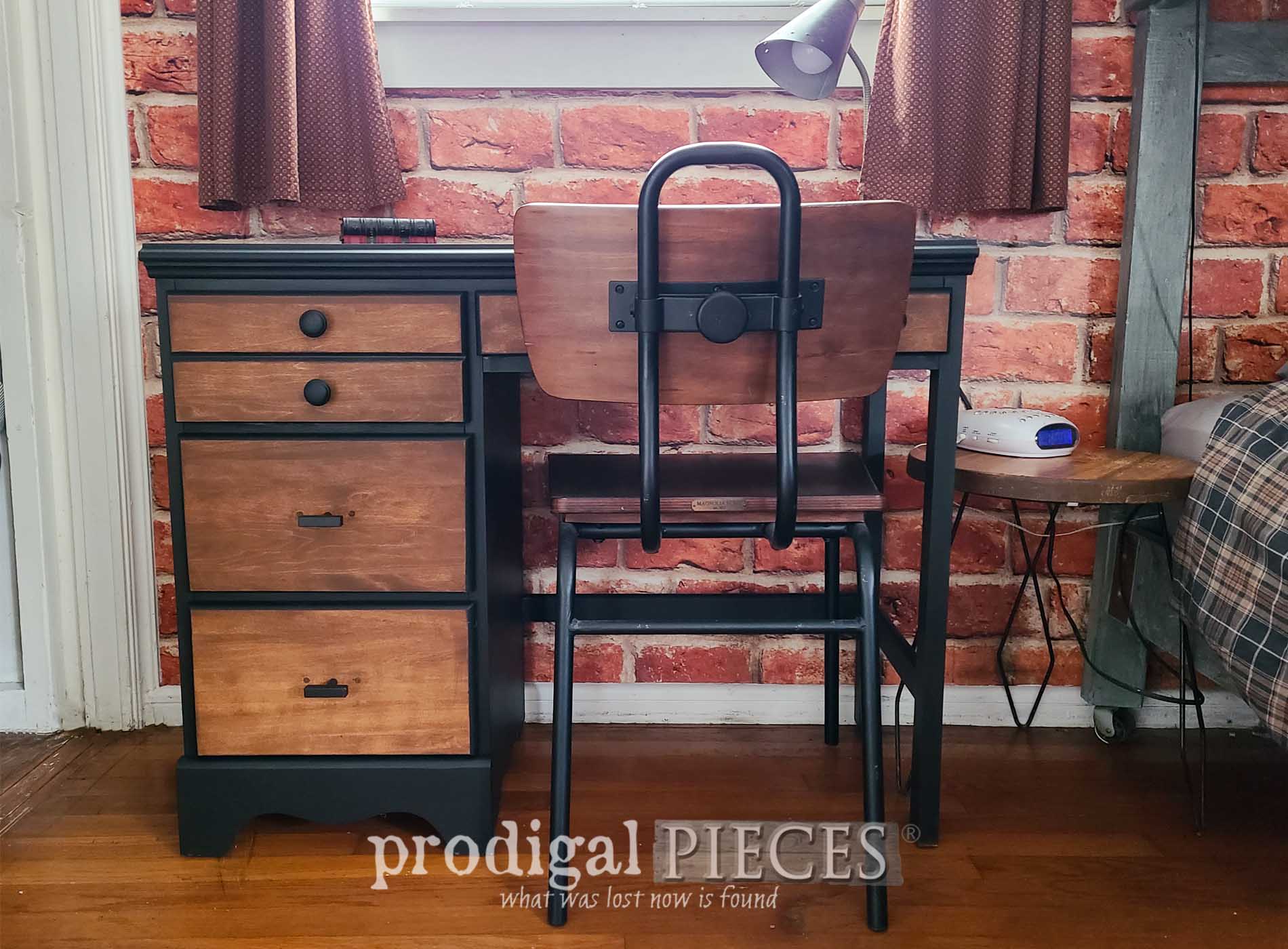 Featured Thrifted Desk Makeover to Industrial Chic by Larissa of Prodigal Pieces | prodigalpieces.com #prodigalpieces