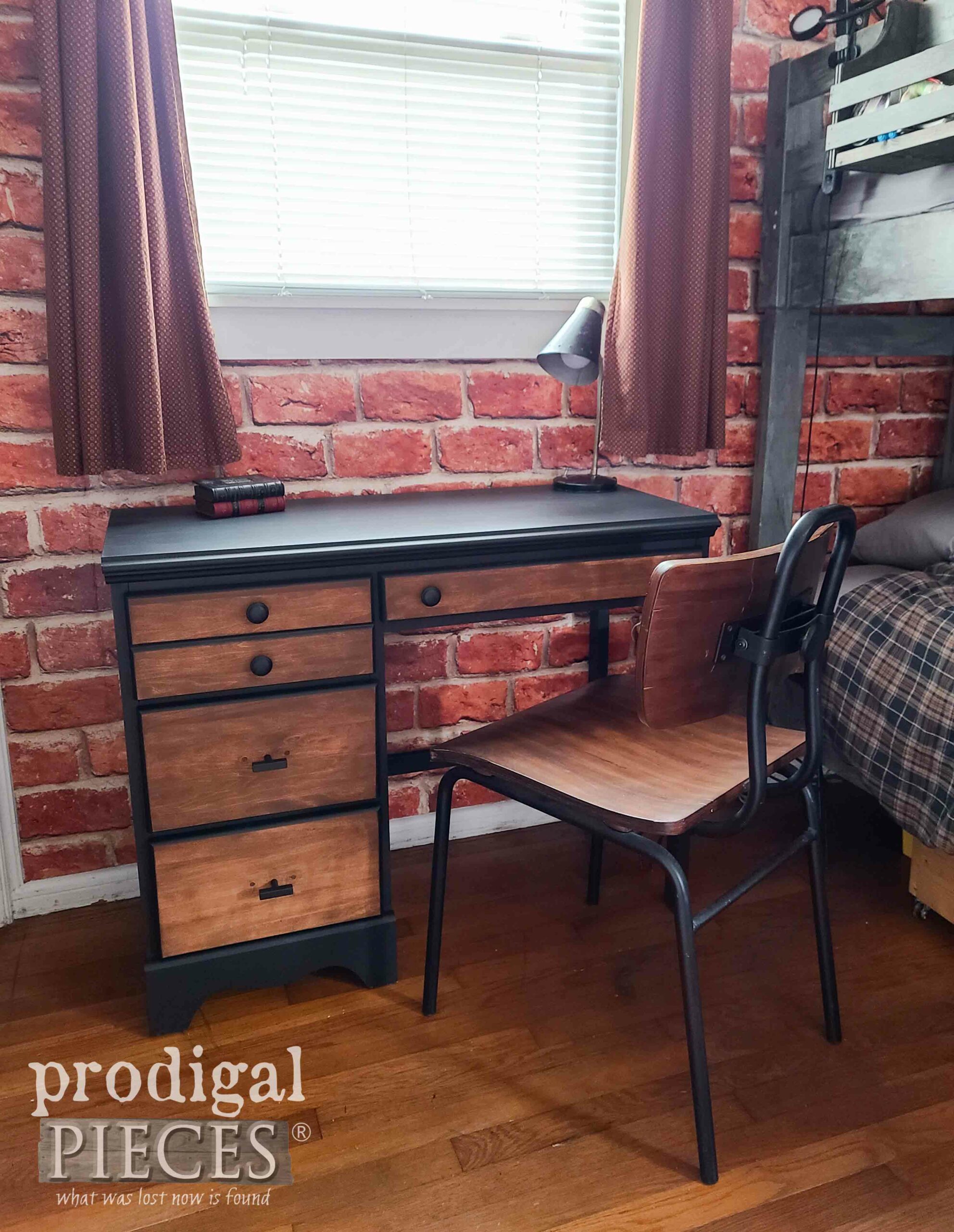 Thrifted Desk Set Makeover by Larissa of Prodigal Pieces | prodigalpieces.com #prodigalpieces