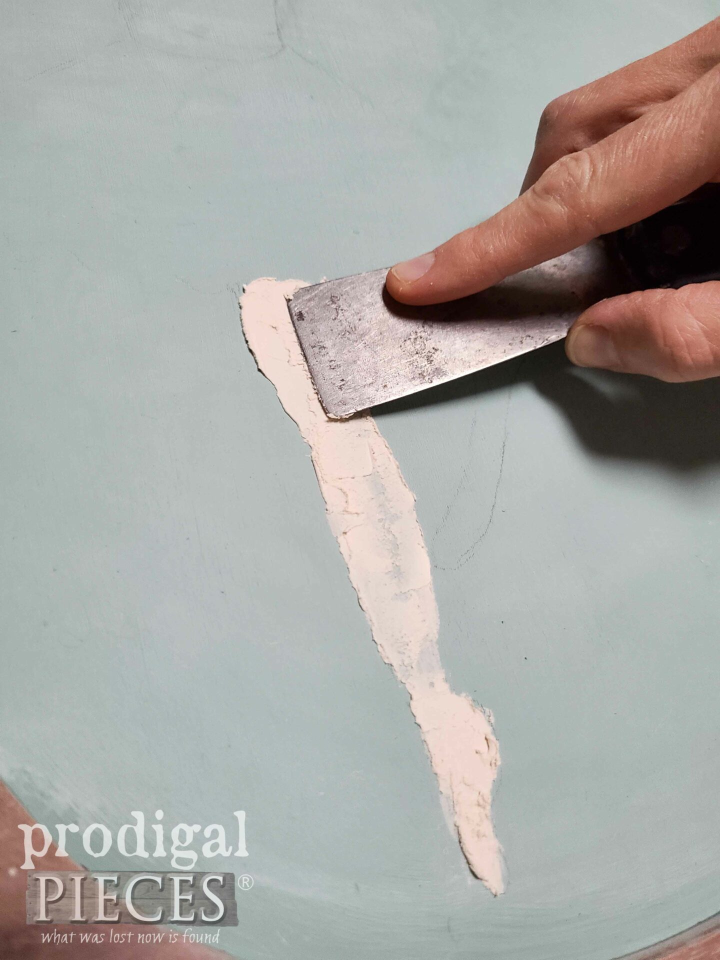 Applying Spackling to Textured Art by Larissa of Prodigal Pieces | prodigalpieces.com #prodigalpieces