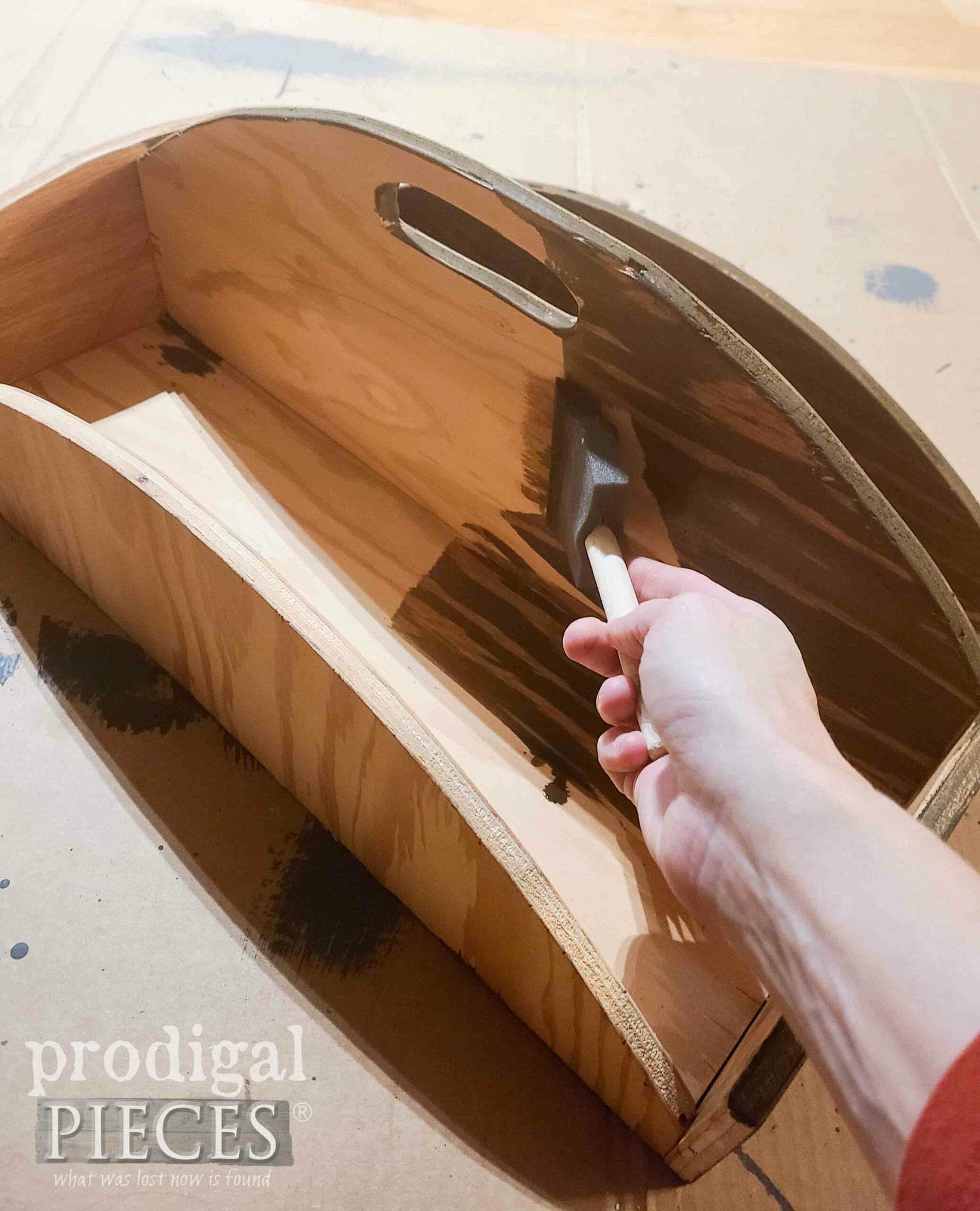 Staining DIY Tote Trug | prodigalpieces.com #prodigalpieces