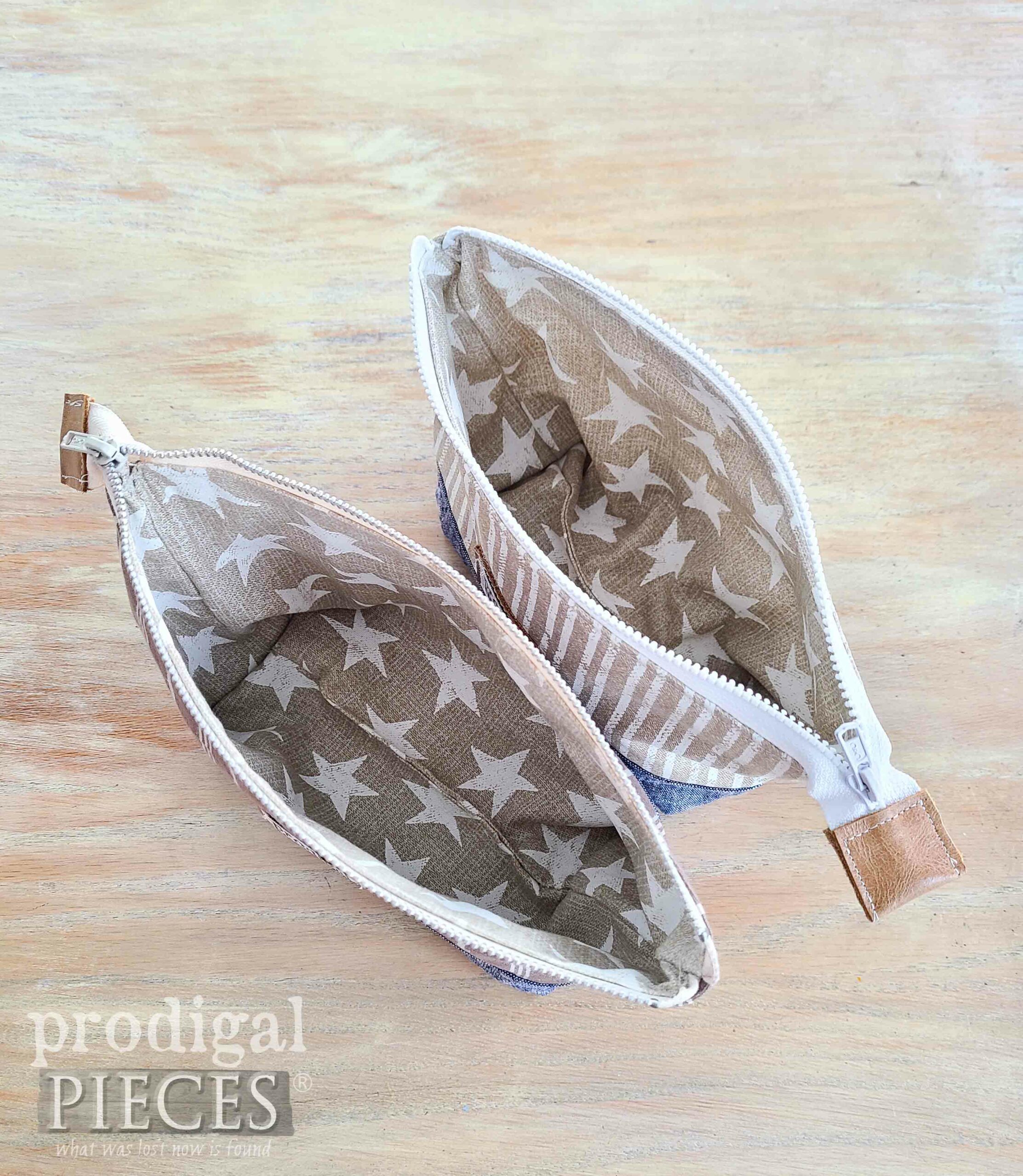 Two Star-Lined Pouches by Larissa of Prodigal Pieces | prodigalpieces.com #prodigalpieces