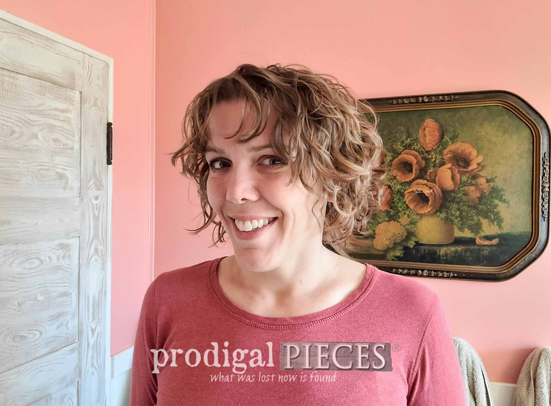 Featured DIY Short Curly Bob Haircut Tutorial by Larissa of Prodigal Pieces | prodigalpieces.com #prodigalpieces
