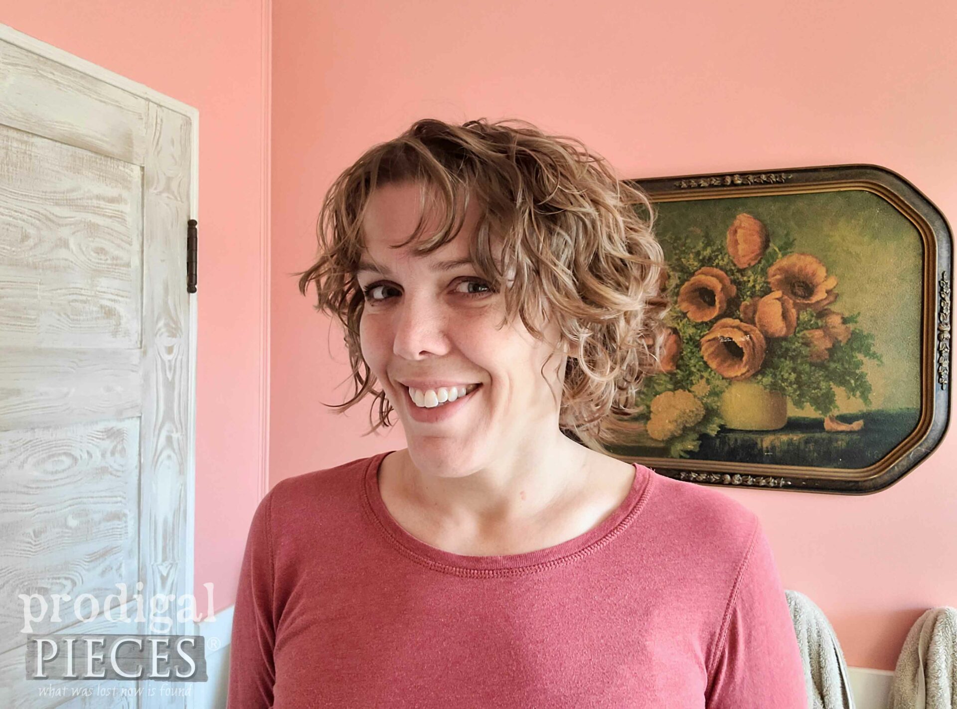 Larissa of Prodigal Pieces with her DIY Short Curly Bob Haircut | prodigalpieces.com #prodigalpieces