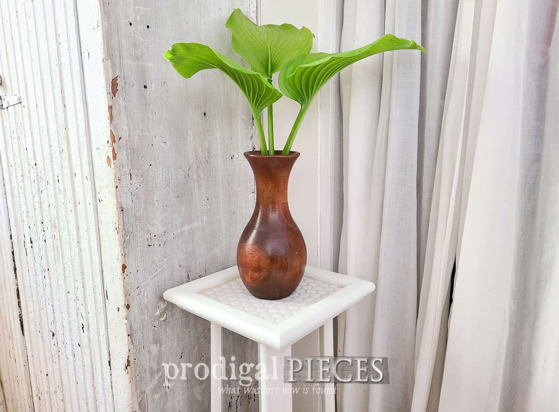 Featured Wooden Plant Stand Makeover by Larissa of Prodigal Pieces | prodigalpieces.com #prodigalpieces