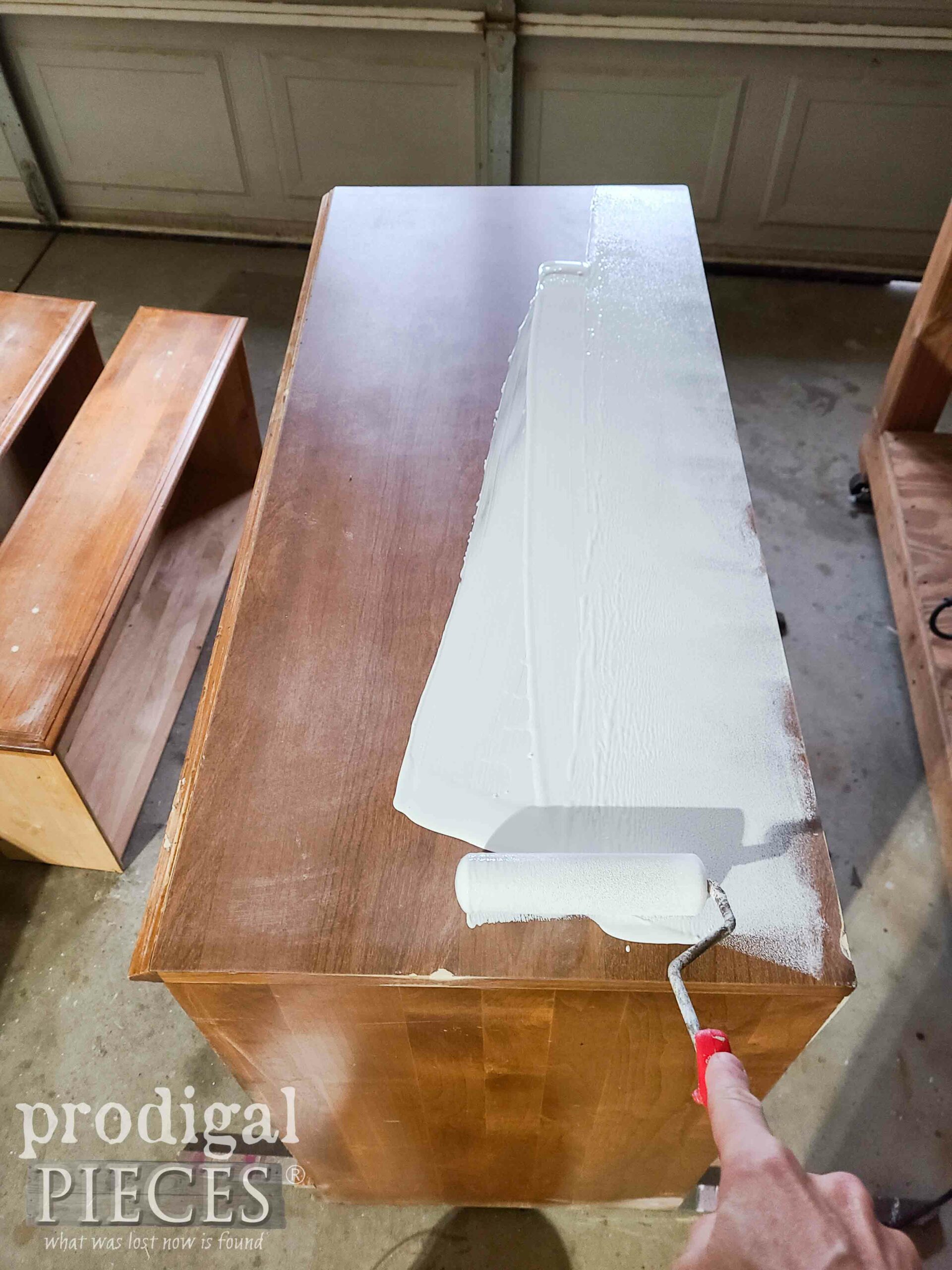 Applying primer to free chest of drawers | prodigalpieces.com #prodigalpieces Applying primer to free chest of drawers | prodigalpieces.com #prodigalpieces