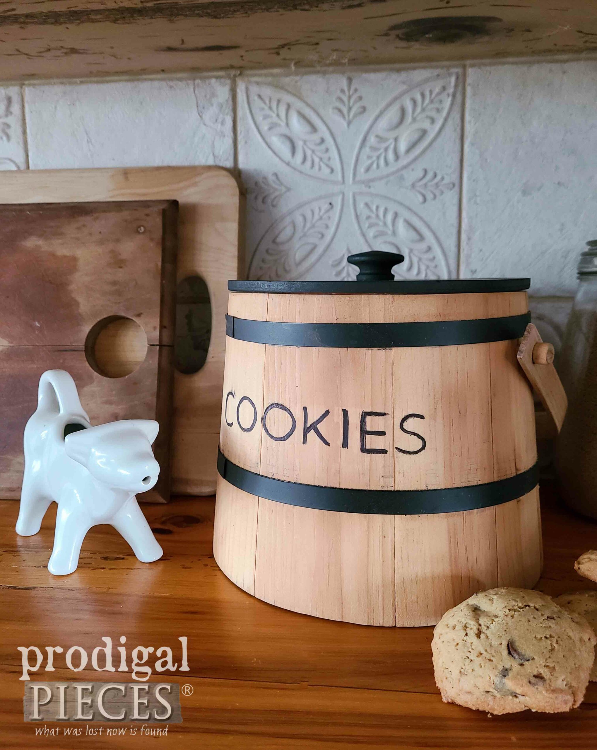 Barrel Staves Cookie Jar by Larissa of Prodigal Pieces | prodigalpieces.com #prodigalpieces Barrel Staves Cookie Jar by Larissa of Prodigal Pieces | prodigalpieces.com #prodigalpieces