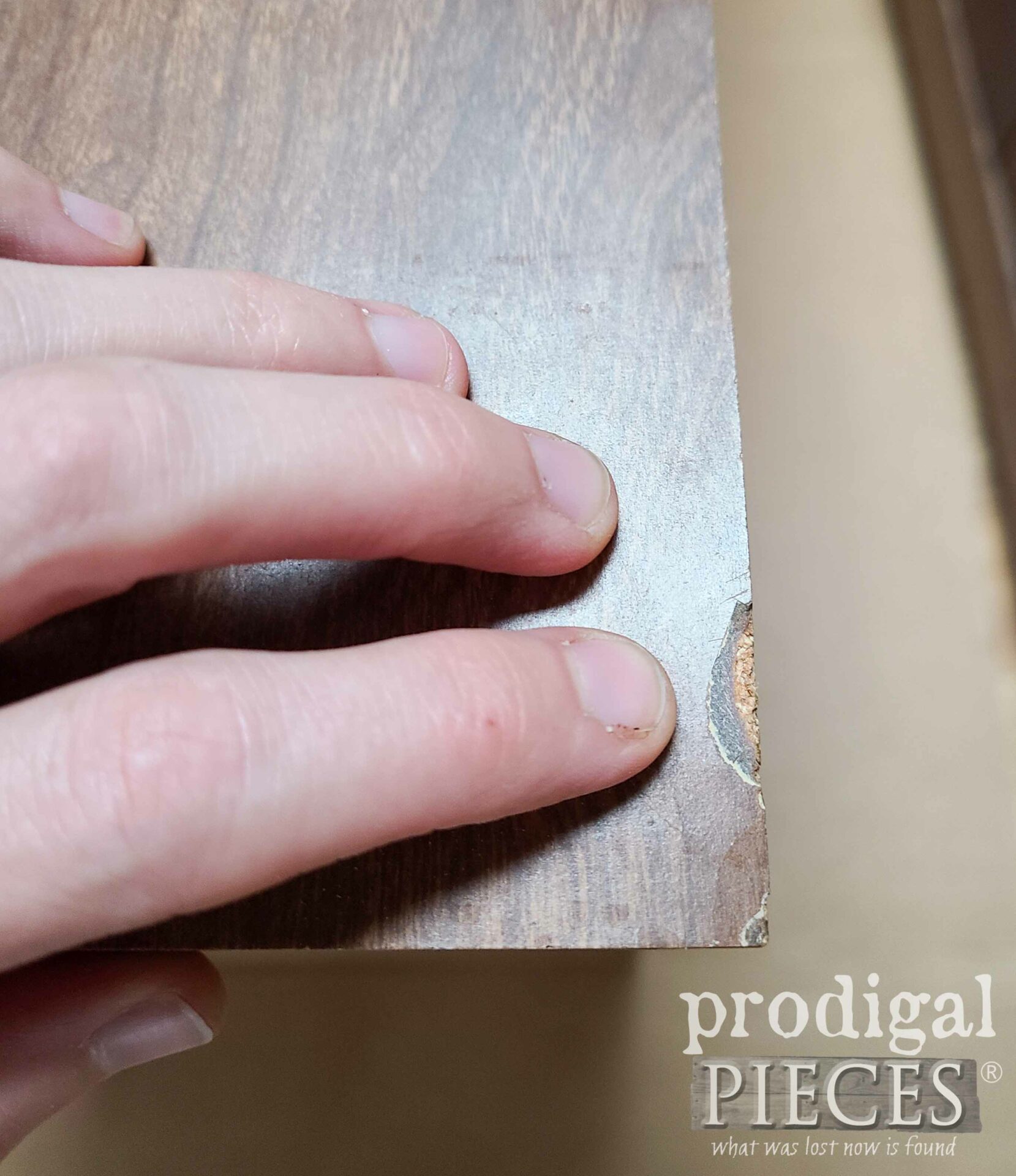 Damaged Laminate Top on Free Chest of Drawers | prodigalpieces.com #prodigalpieces Damaged Laminate Top on Free Chest of Drawers | prodigalpieces.com #prodigalpieces