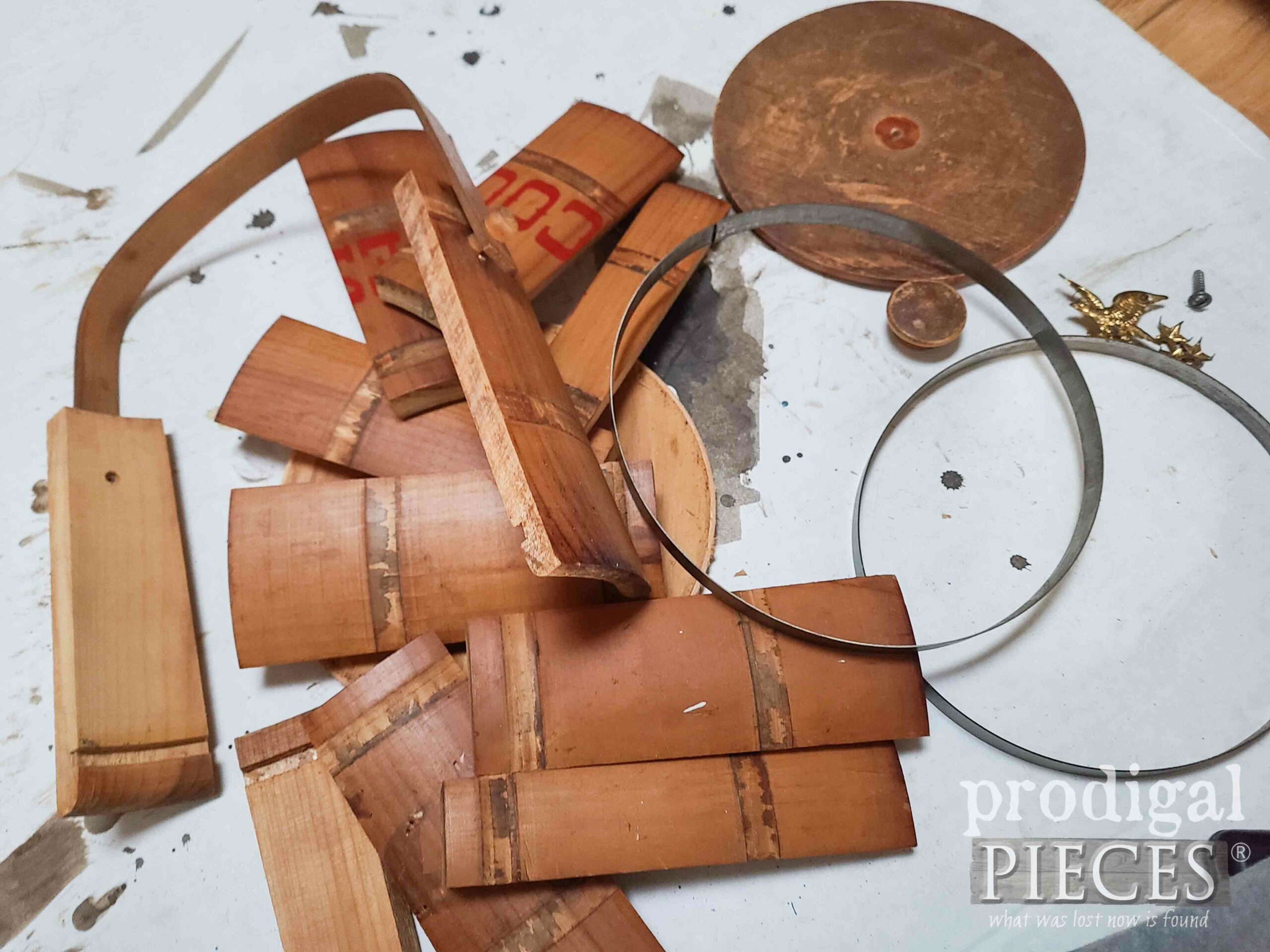 Disassembled Vintage Barrel Cookie Jar | prodigalpieces.com #prodigalpieces Disassembled Vintage Barrel Cookie Jar | prodigalpieces.com #prodigalpieces