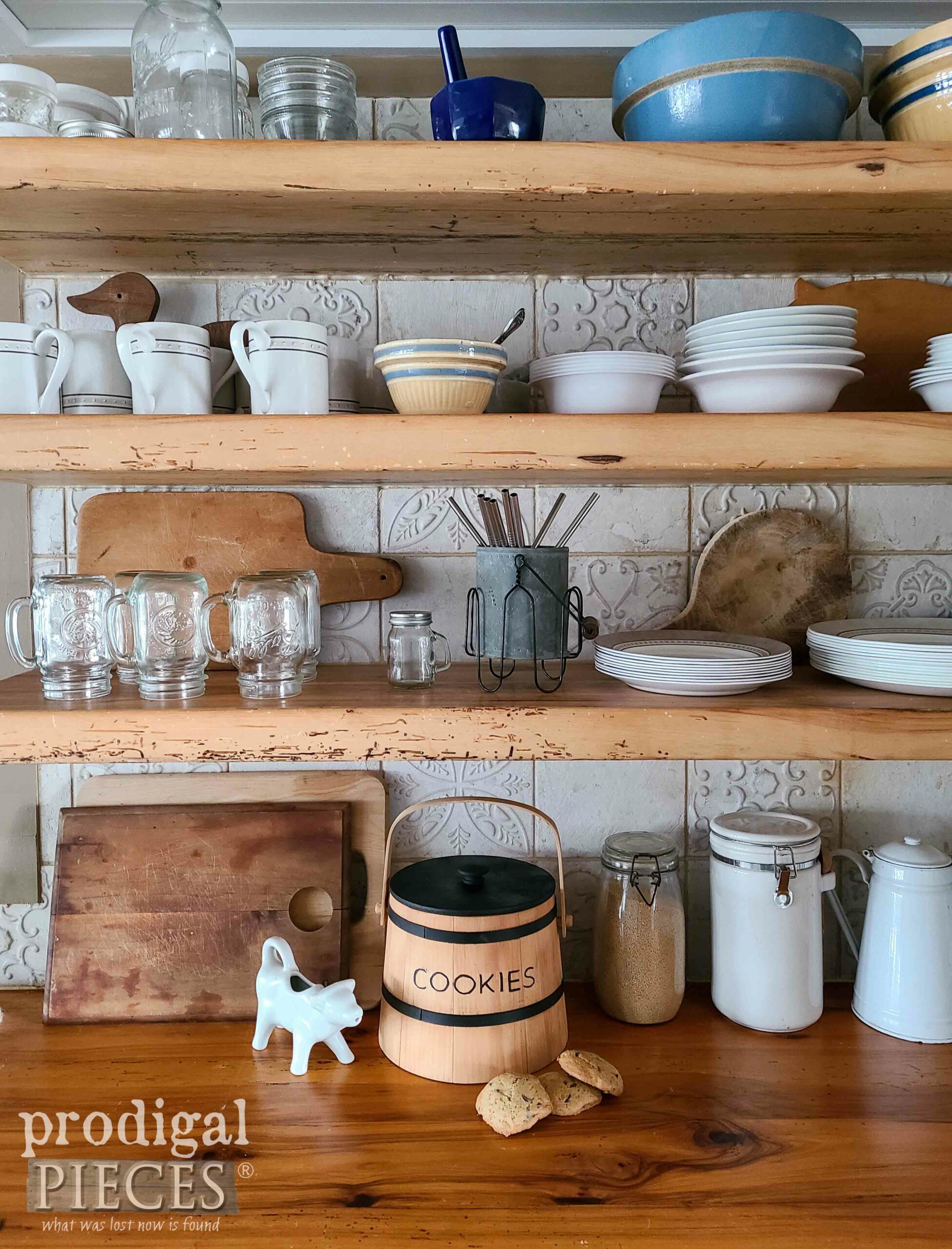 Farmhouse Kitchen Decor Handmade by Larissa of Prodigal Pieces | prodigalpieces.com #prodigalpieces Farmhouse Kitchen Decor Handmade by Larissa of Prodigal Pieces | prodigalpieces.com #prodigalpieces