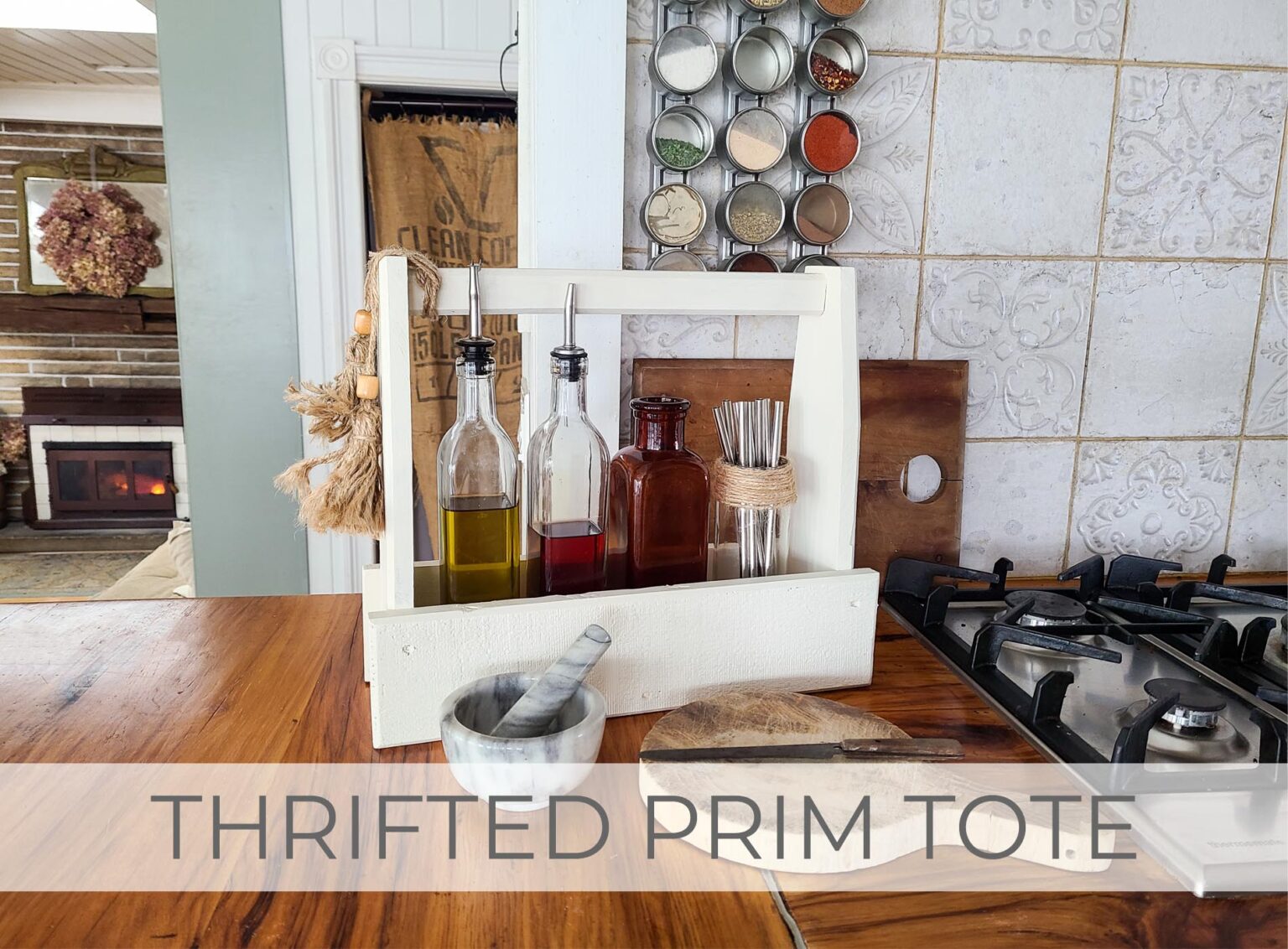 Showcase of Thrifted Prim Tote Revived by Larissa of Prodigal Pieces | prodigalpieces.com #prodigalpieces
