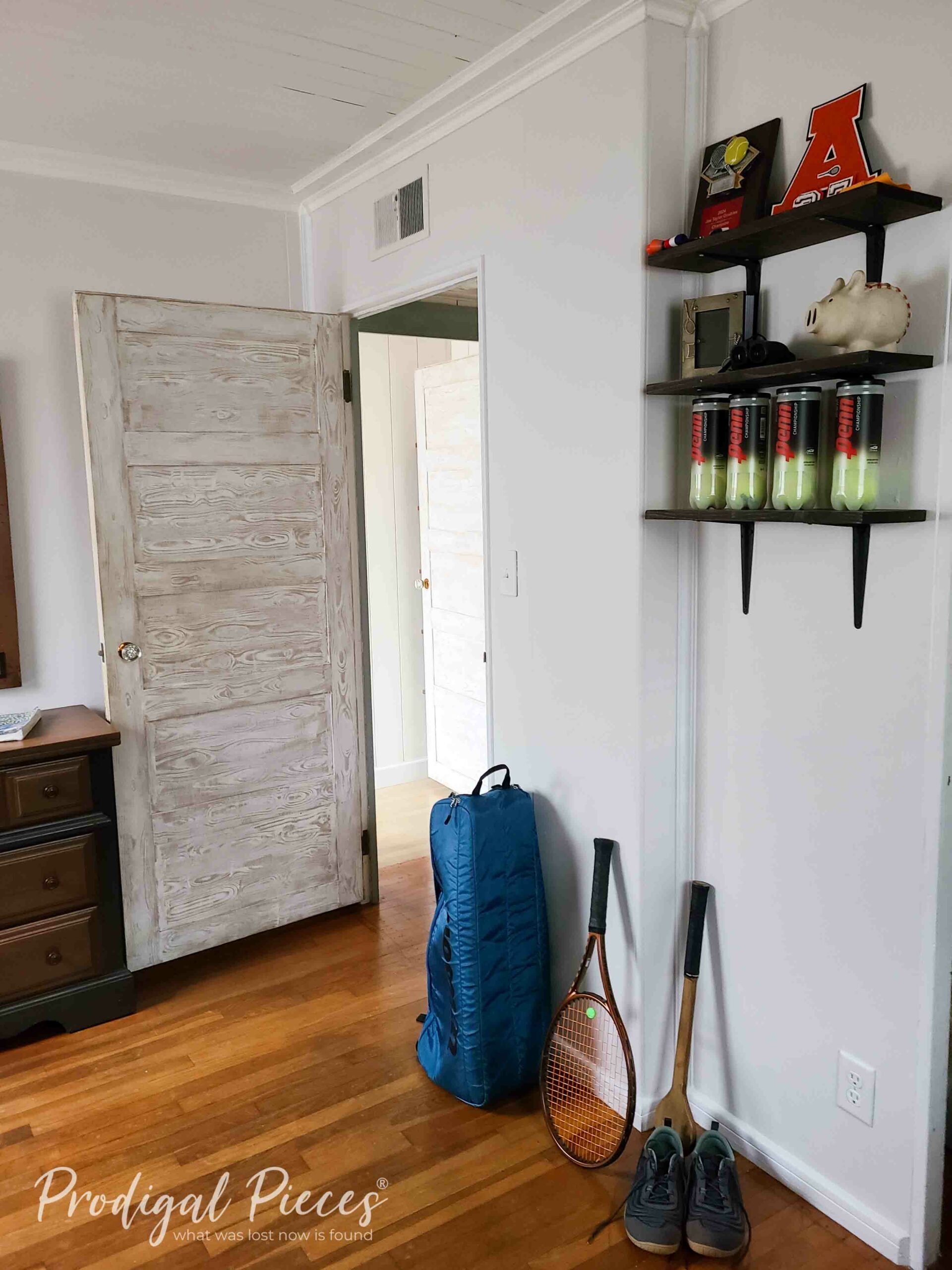 Floating Shelves in Teen Room | prodigalpieces.com #prodigalpieces Floating Shelves in Teen Room | prodigalpieces.com #prodigalpieces