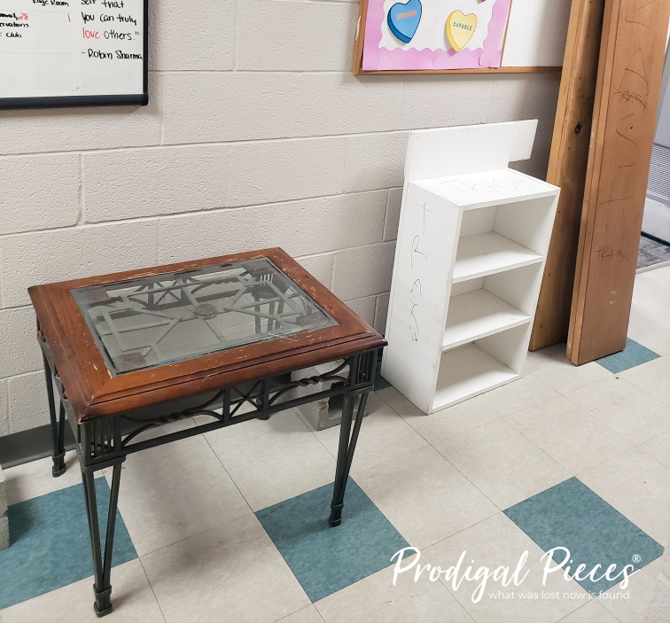Glass Side Table Before Trash Rescue | prodigalpieces.com #prodigalpieces Glass Side Table Before Trash Rescue | prodigalpieces.com #prodigalpieces