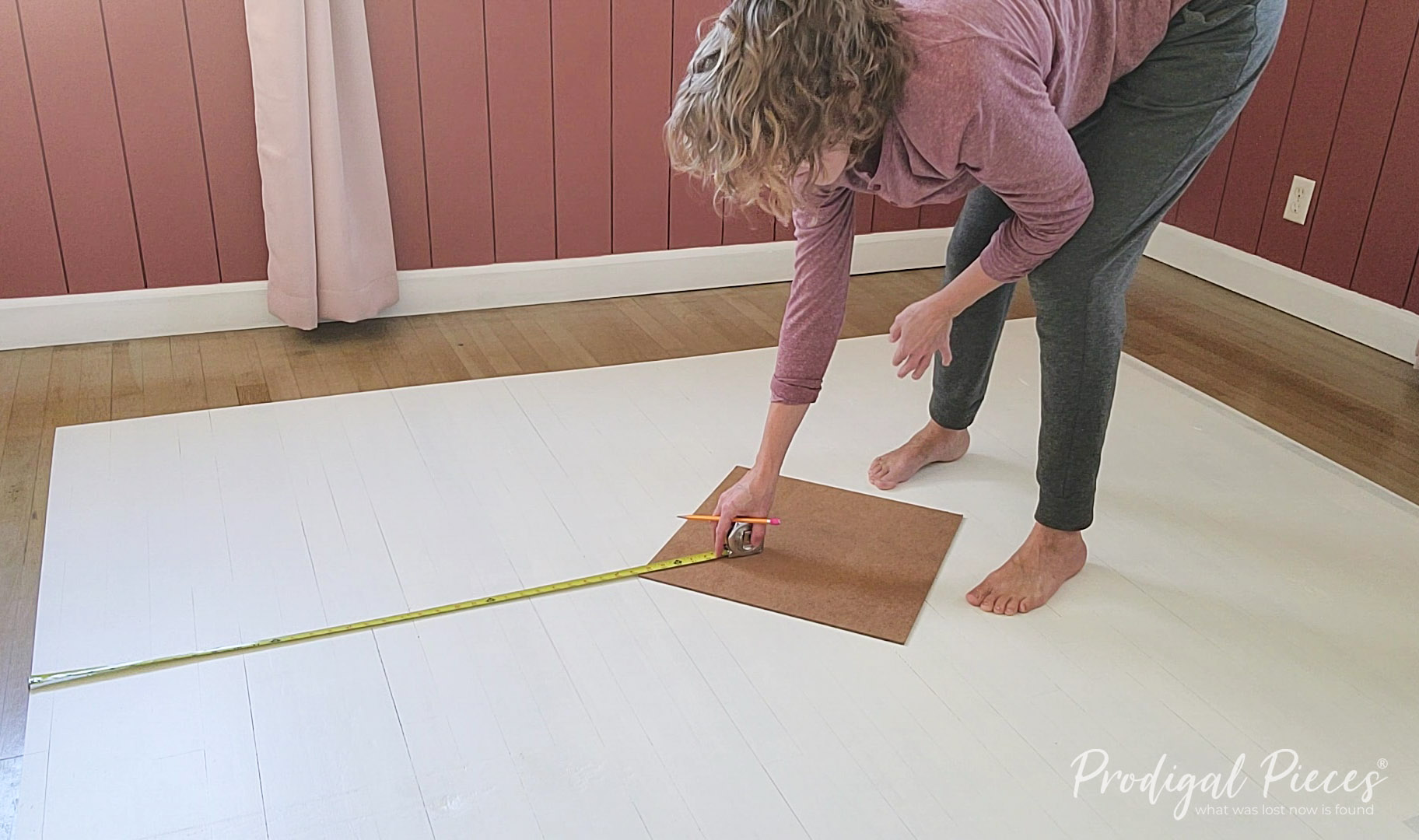 Measuring Faux Floor Rug | prodigalpieces.com #prodigalpieces Measuring Faux Floor Rug | prodigalpieces.com #prodigalpieces