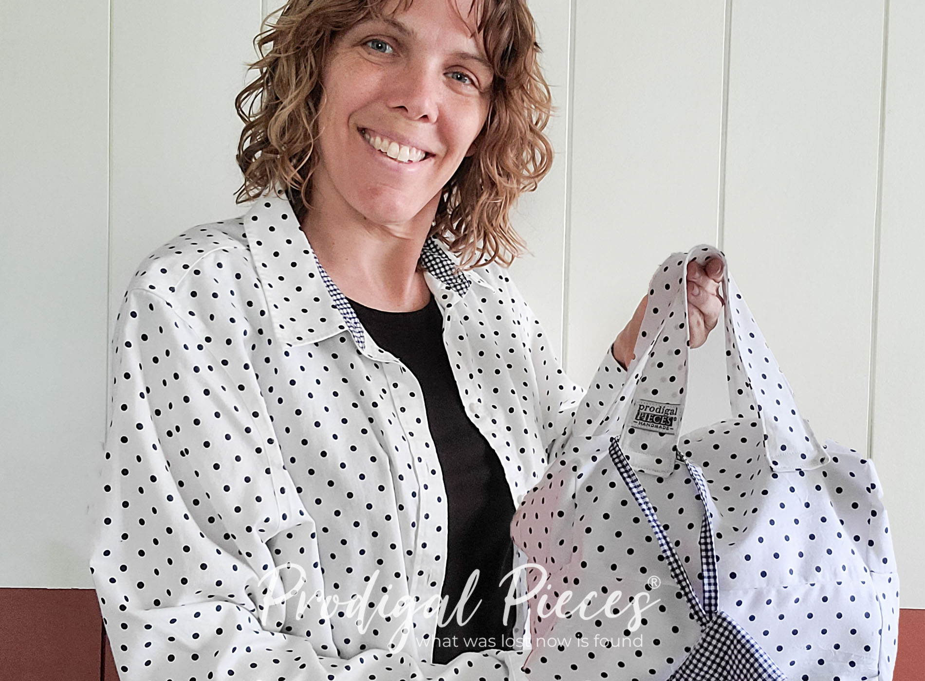 Featured Mini Duffle Bag from Refashioned Shirt by Larissa of Prodigal Pieces | prodigalpieces.com #prodigalpieces