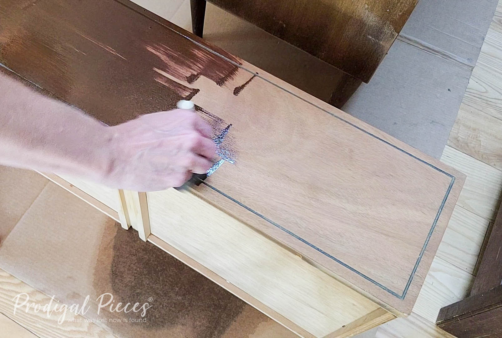 Staining Drawer Fronts of Chest of Drawers Makeover | prodigalpieces.com #prodigalpieces Staining Drawer Fronts of Chest of Drawers Makeover | prodigalpieces.com #prodigalpieces