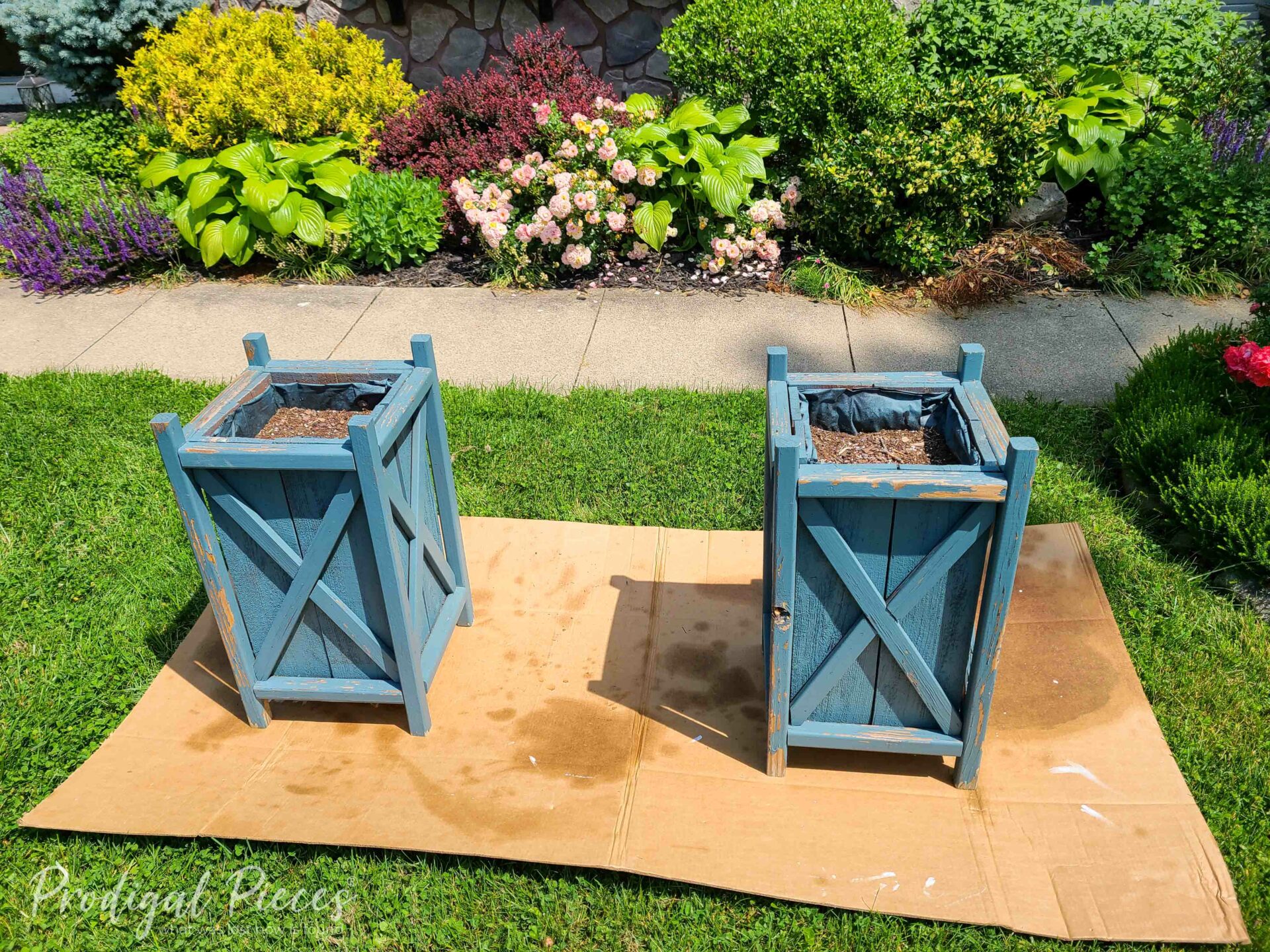 DIY Cedar Planters Before Fresh Paint | livinrealwithlarissa.com DIY Cedar Planters Before Fresh Paint | livinrealwithlarissa.com