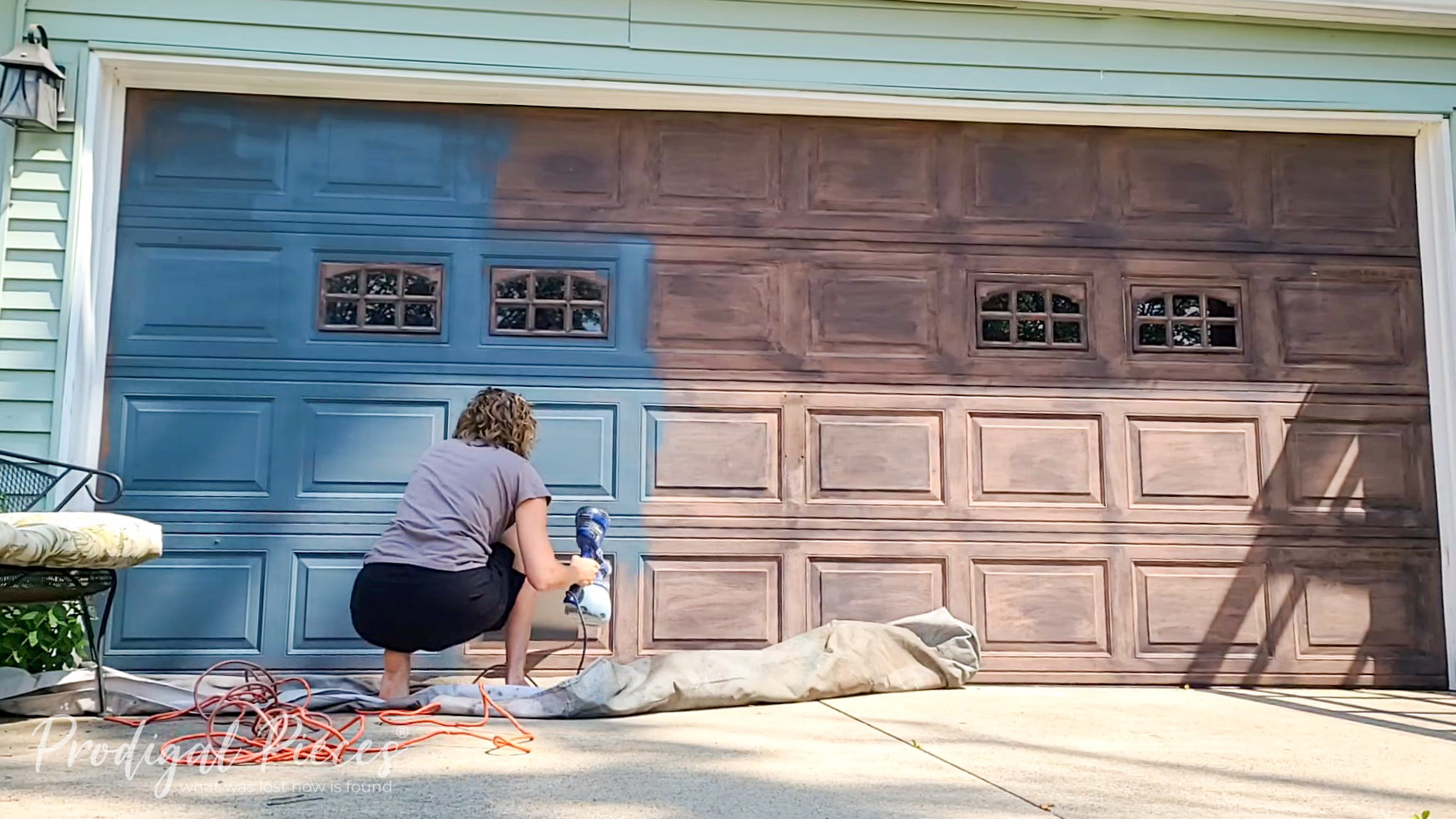 Larissa Painting Faux Wood Garage Door | livinrealwithlarissa.com #livinrealwithlarissa Larissa Painting Faux Wood Garage Door | livinrealwithlarissa.com #livinrealwithlarissa