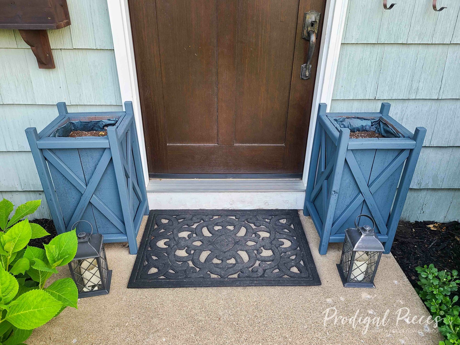 Planters Painted in Blue with DIY Build Plans from Larissa of Prodigal Pieces | prodigalpieces.com #prodigalpieces Planters Painted in Blue with DIY Build Plans from Larissa of Prodigal Pieces | prodigalpieces.com #prodigalpieces