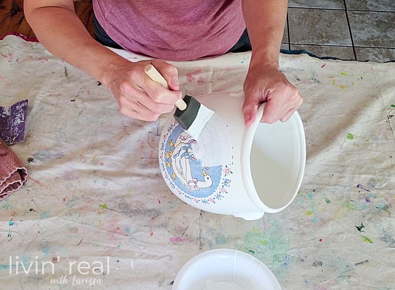Priming Cookie Jar for DIY Compost Crock Upcycle | livinrealwithlarissa.com #livinrealwithlarissa Priming Cookie Jar for DIY Compost Crock Upcycle | livinrealwithlarissa.com #livinrealwithlarissa