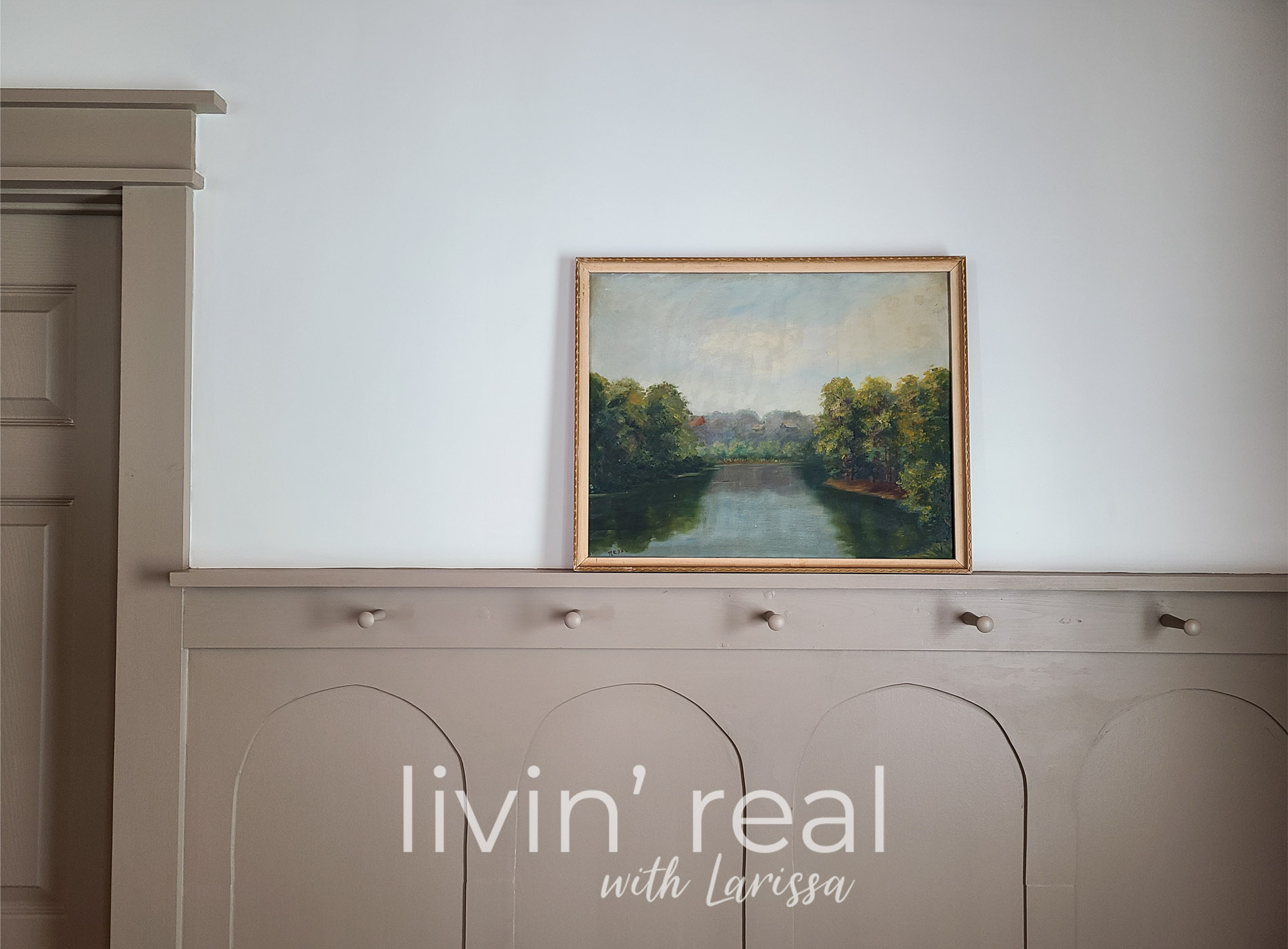 Featured New Home Arched Wainscoting by Livin' Real with Larissa | livinrealwithlarissa.com #livinrealwithlarissa