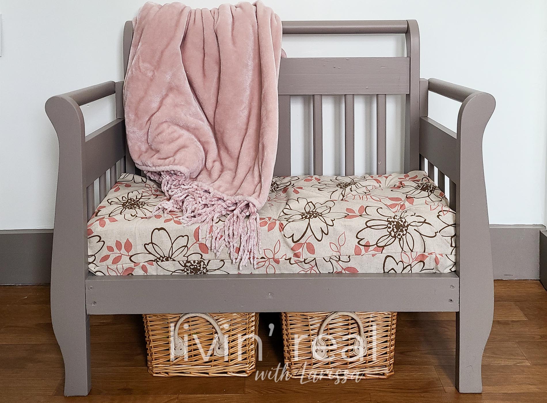 Featured Thrifted Upholstered Kid's Bench by Livin' Real with Larissa | livinrealwithlarissa.com #livinrealwithlarissa