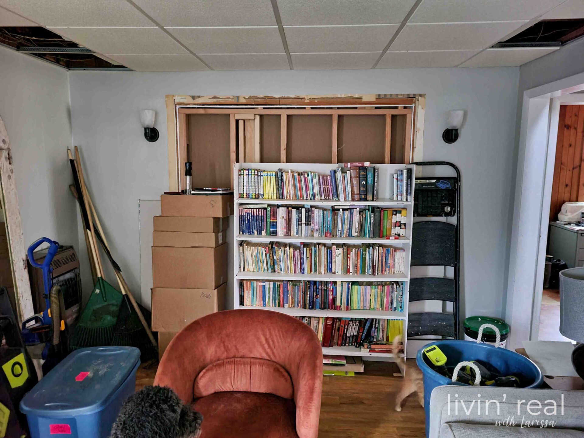 Family Room Beginning Before Demo | livinrealwithlarissa.com #livinrealwithlarissa