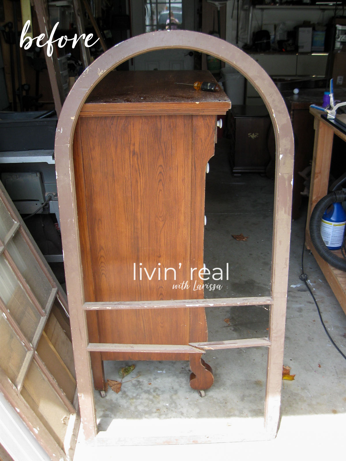 Salvaged Screen Door Before for Remodel Updates | livinrealwithlairissa.com #livinrealwithlarissa Salvaged Screen Door Before for Remodel Updates | livinrealwithlairissa.com #livinrealwithlarissa