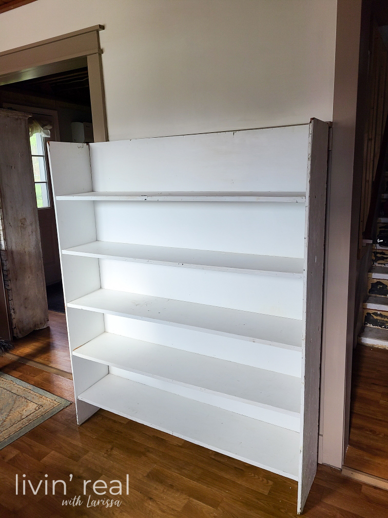 White Shelves in Entry | Allowing Space | livinrealwithlarissa.com #livinrealwithlarissa White Shelves in Entry | Allowing Space | livinrealwithlarissa.com #livinrealwithlarissa