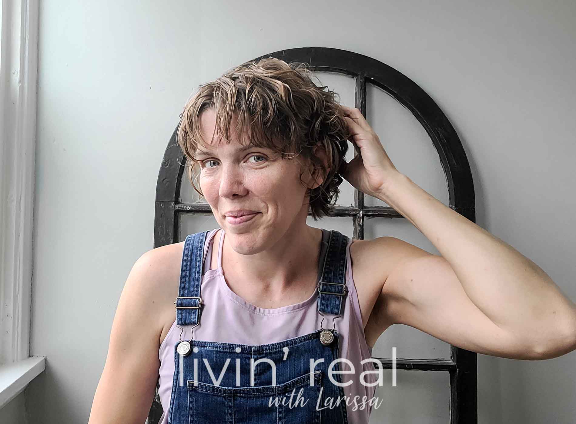 Featured Bob Pixie Haircut - Bixie by Livin' Real with Larissa | livinrealwithlarissa.com #livinrealwithlarissa